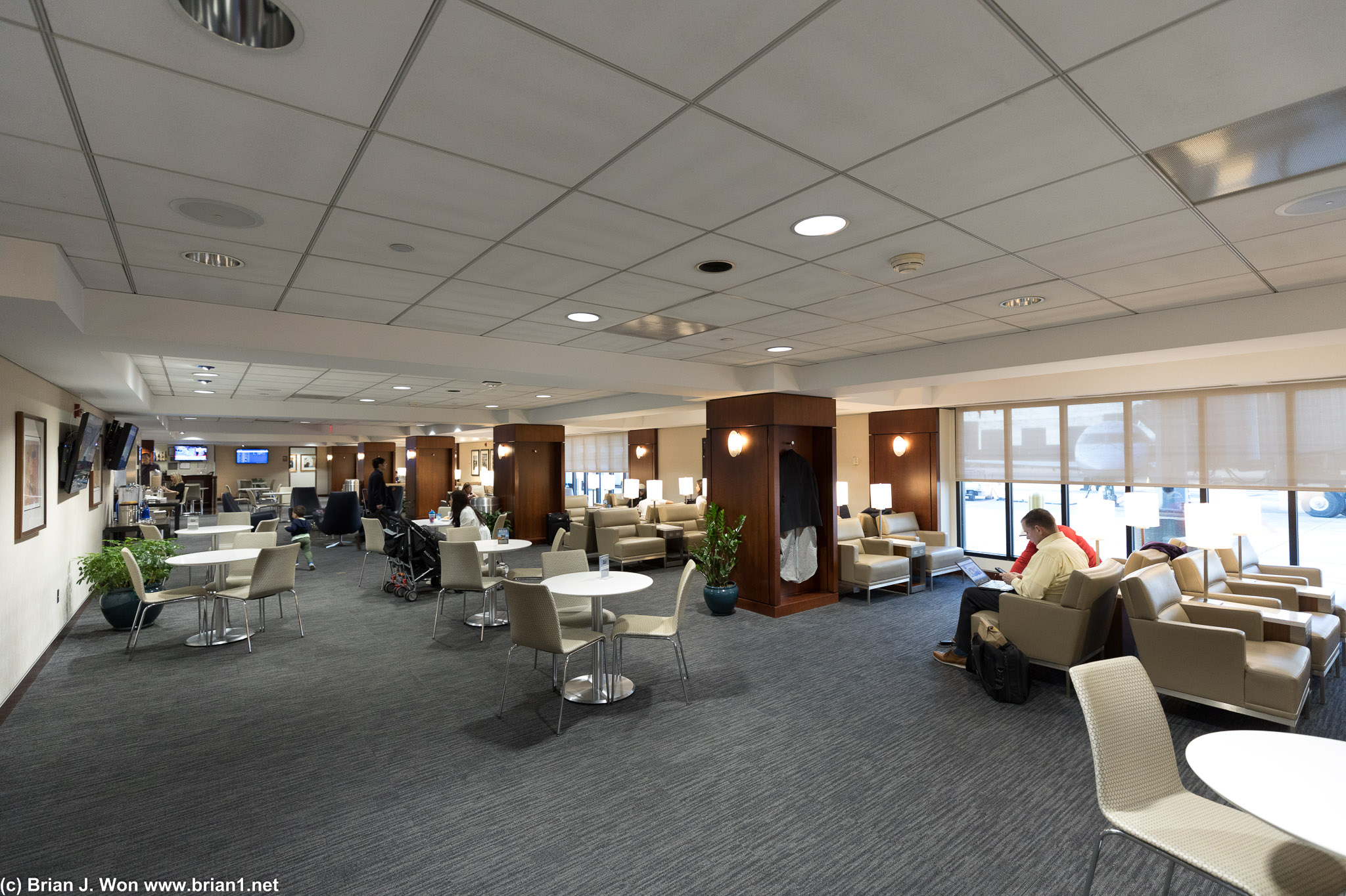 Front seating area in one of the three United Clubs at IAD. Nothing special, but spacious enough.