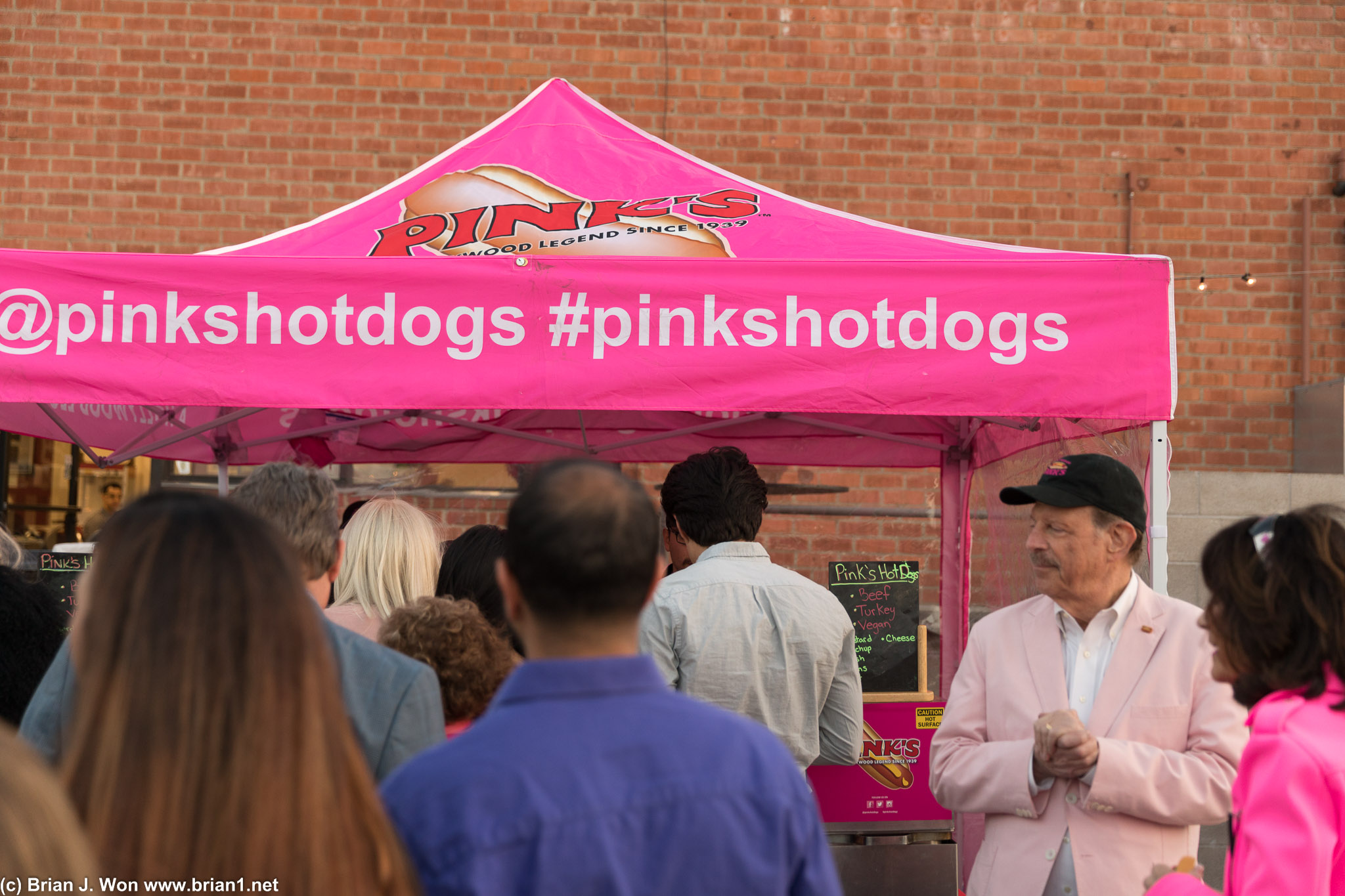 Pink's Hot Dogs, complete with the owners to the right.