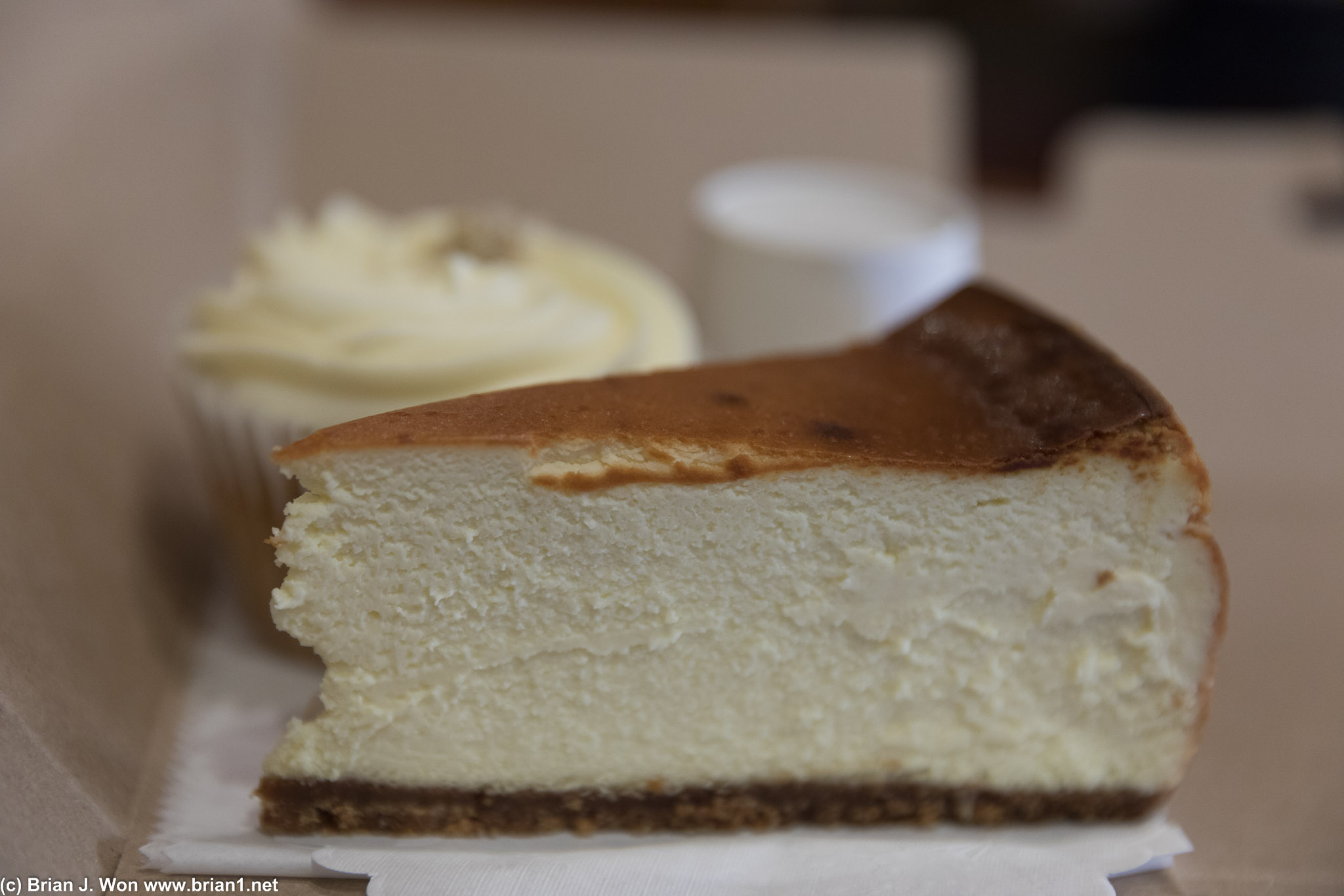 Cheesecake is delicious.