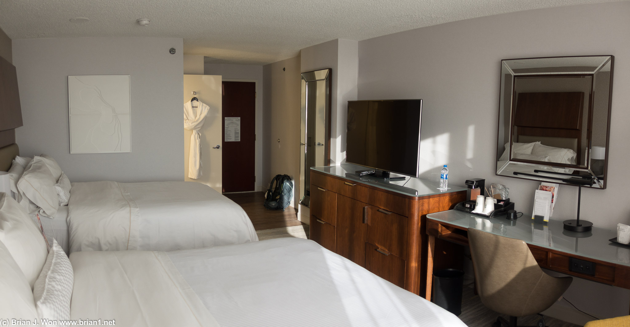 Regular hotel room at the Westin Long Beach. No fancy upgrade. :(