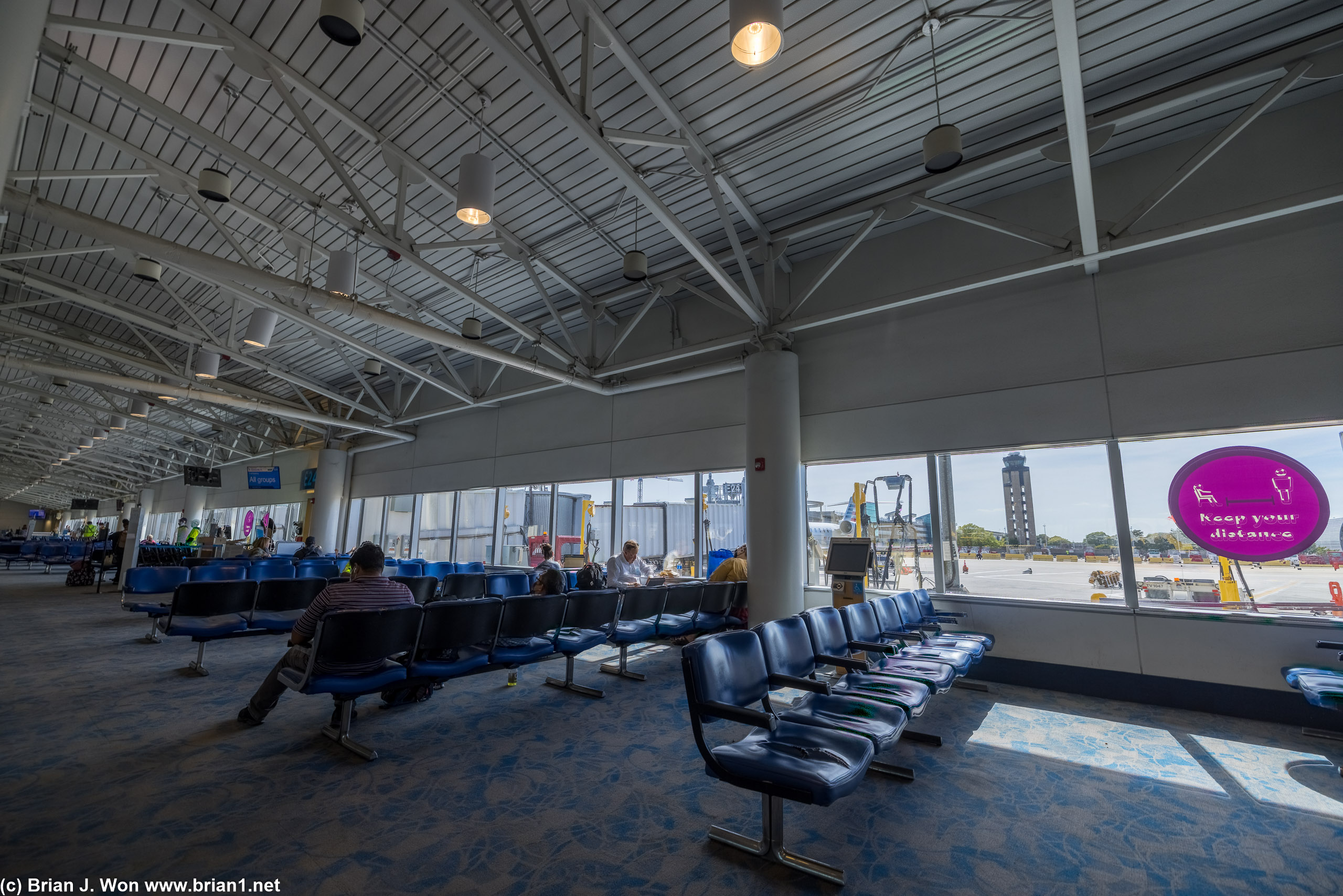 Regional jet terminal (Concourse E), Charlotte-Douglas International Airport.