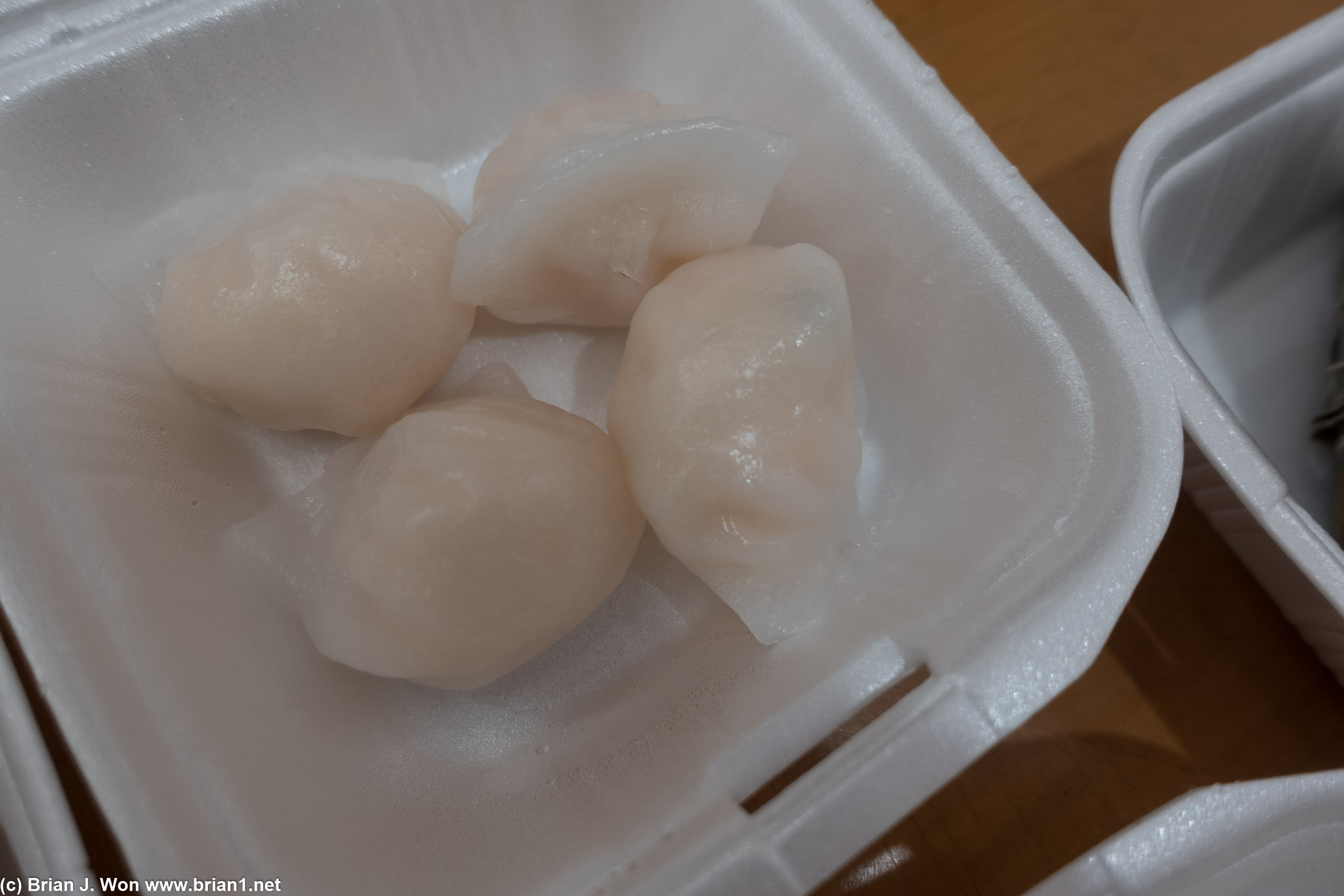 Har gow were entirely forgettable.