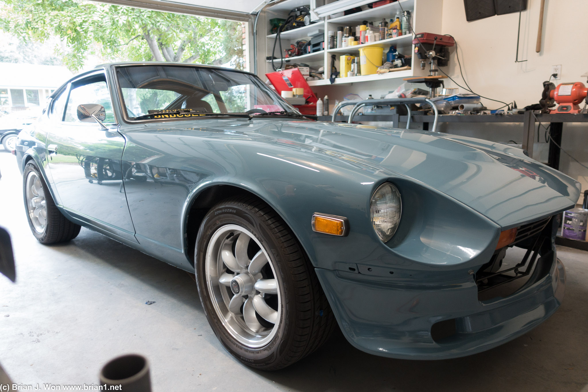 280Z. Nearly complete, mostly needs bumpers.