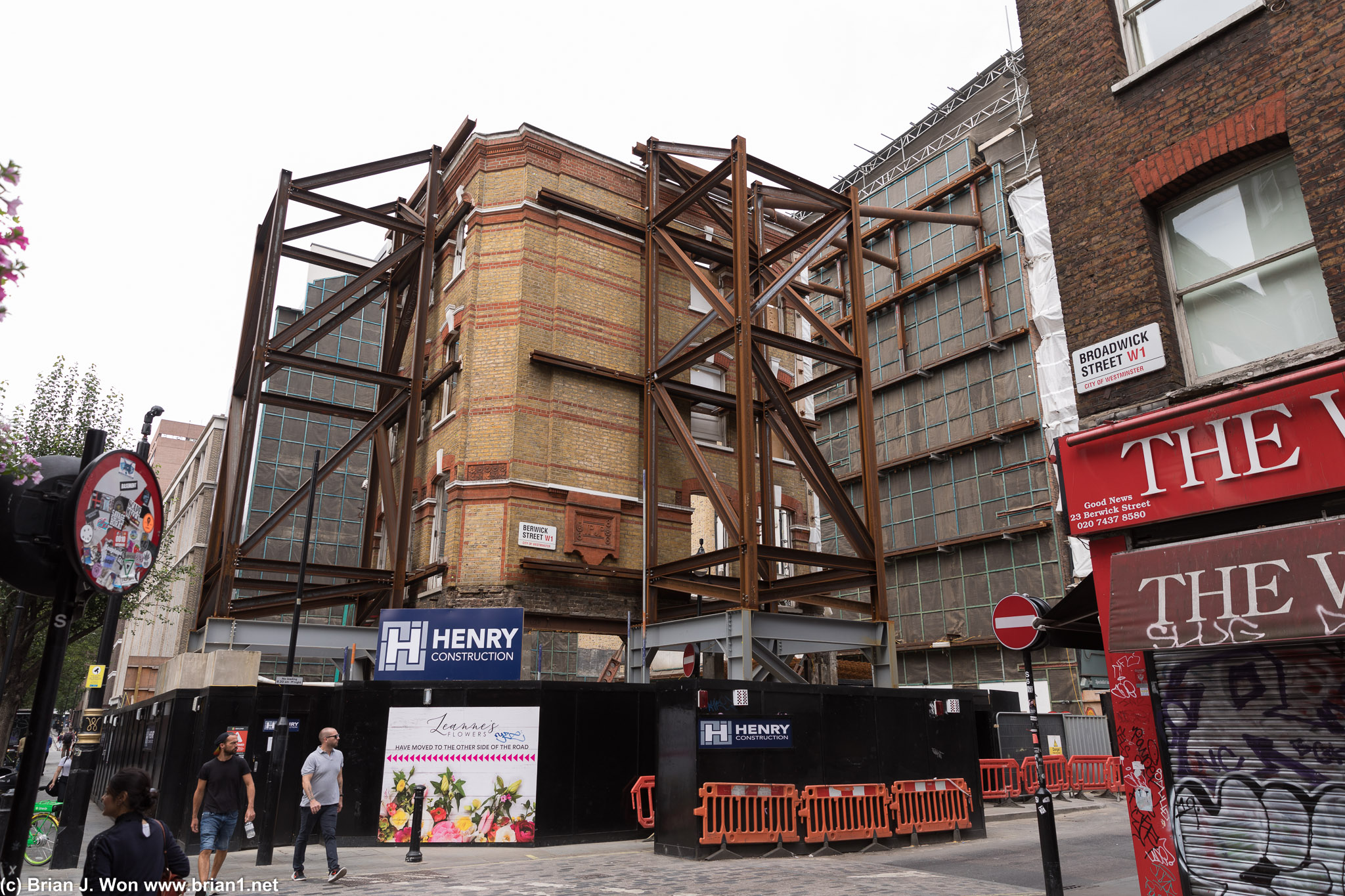 So this is how they keep old building facades...