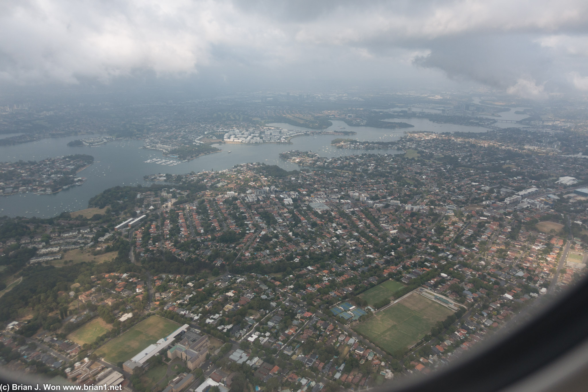 Final approach to SYD.