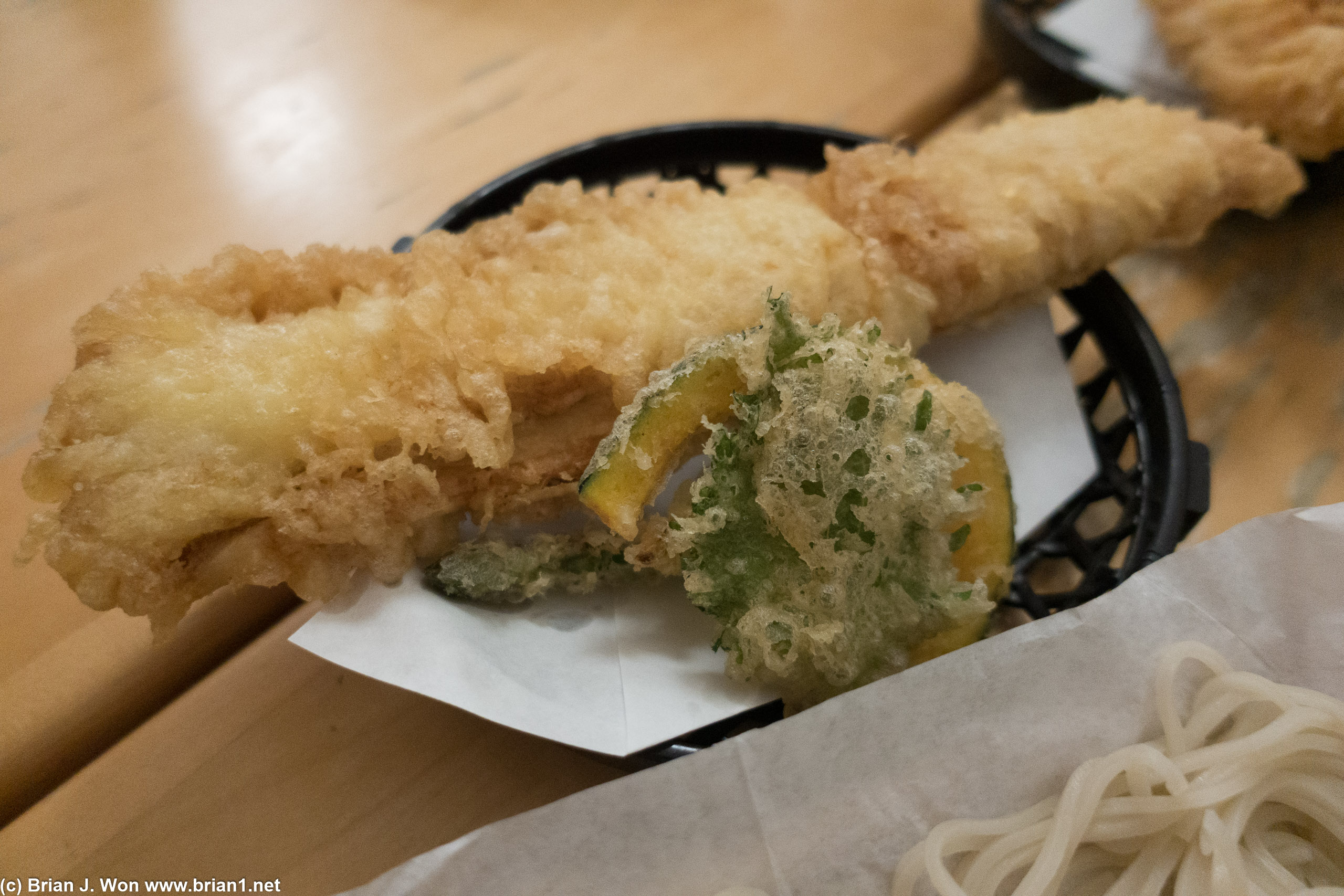 Anago ten (sea eel tempura).