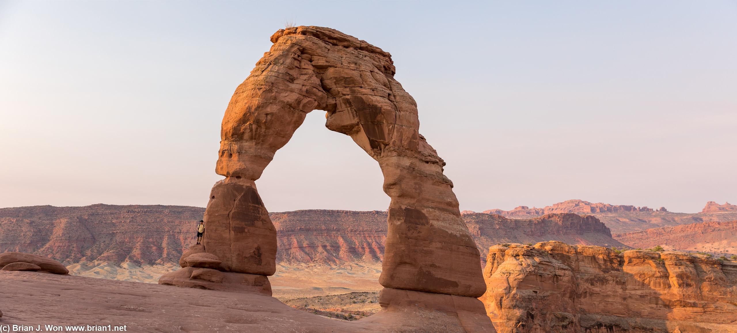 Trying to get the money shot of the world-famous Delicate Arch. Emphasis on trying.