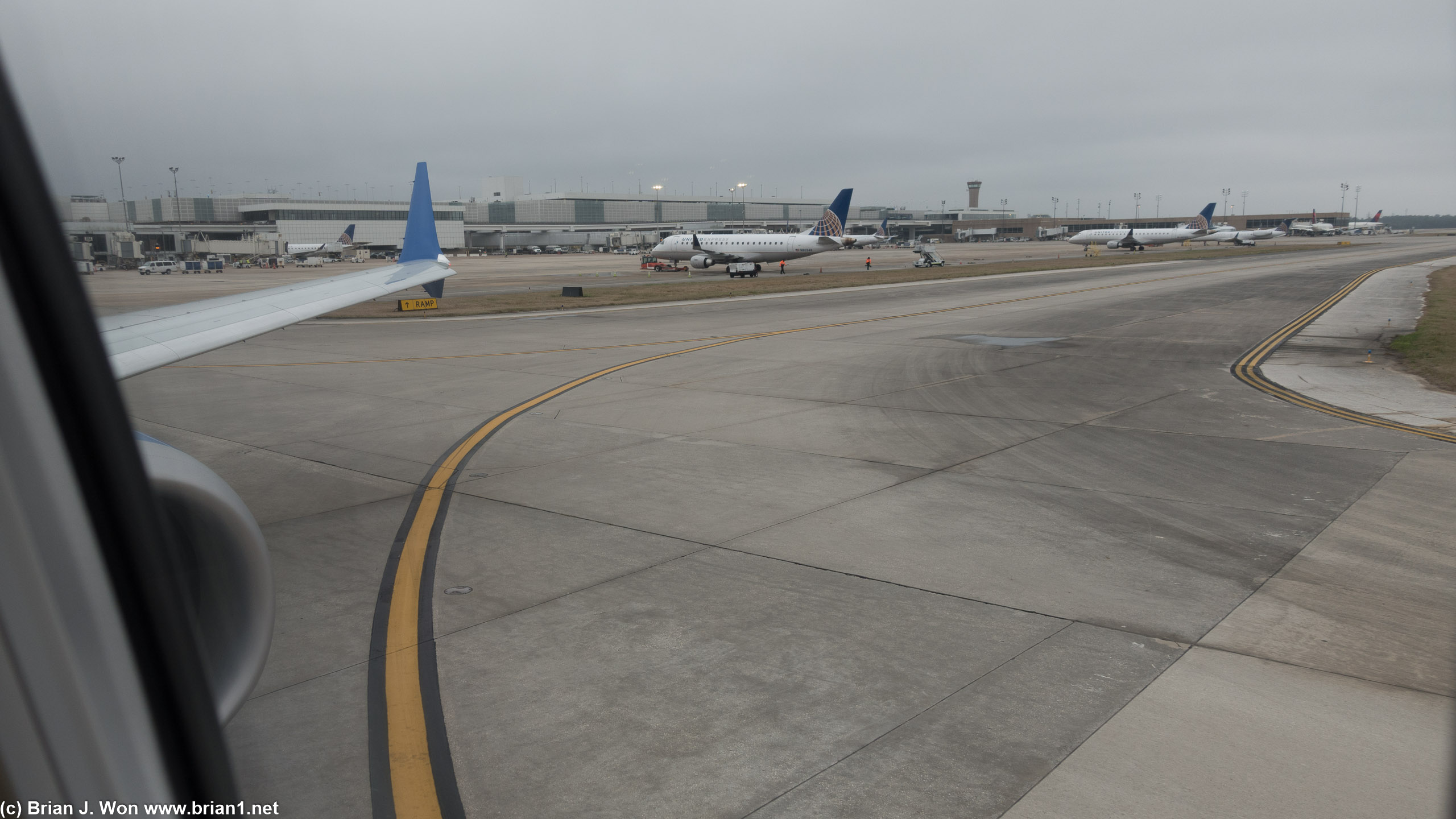 United Express Embraer 175's on the tarmac.