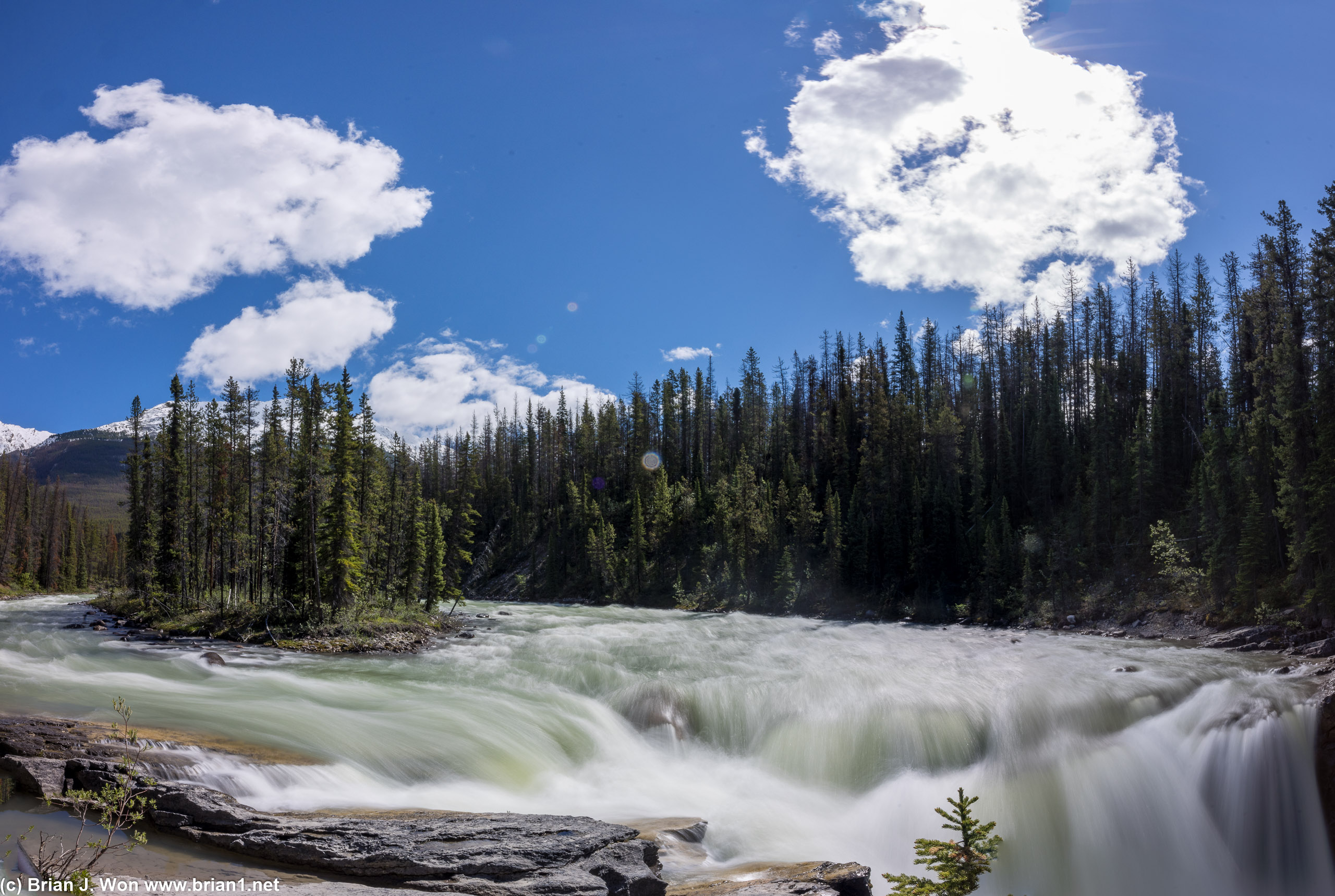 The left-side viewing point of Sunwapta Falls.