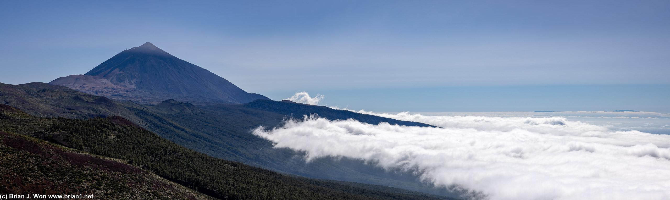 Yet another view of El Tiede above the clouds.