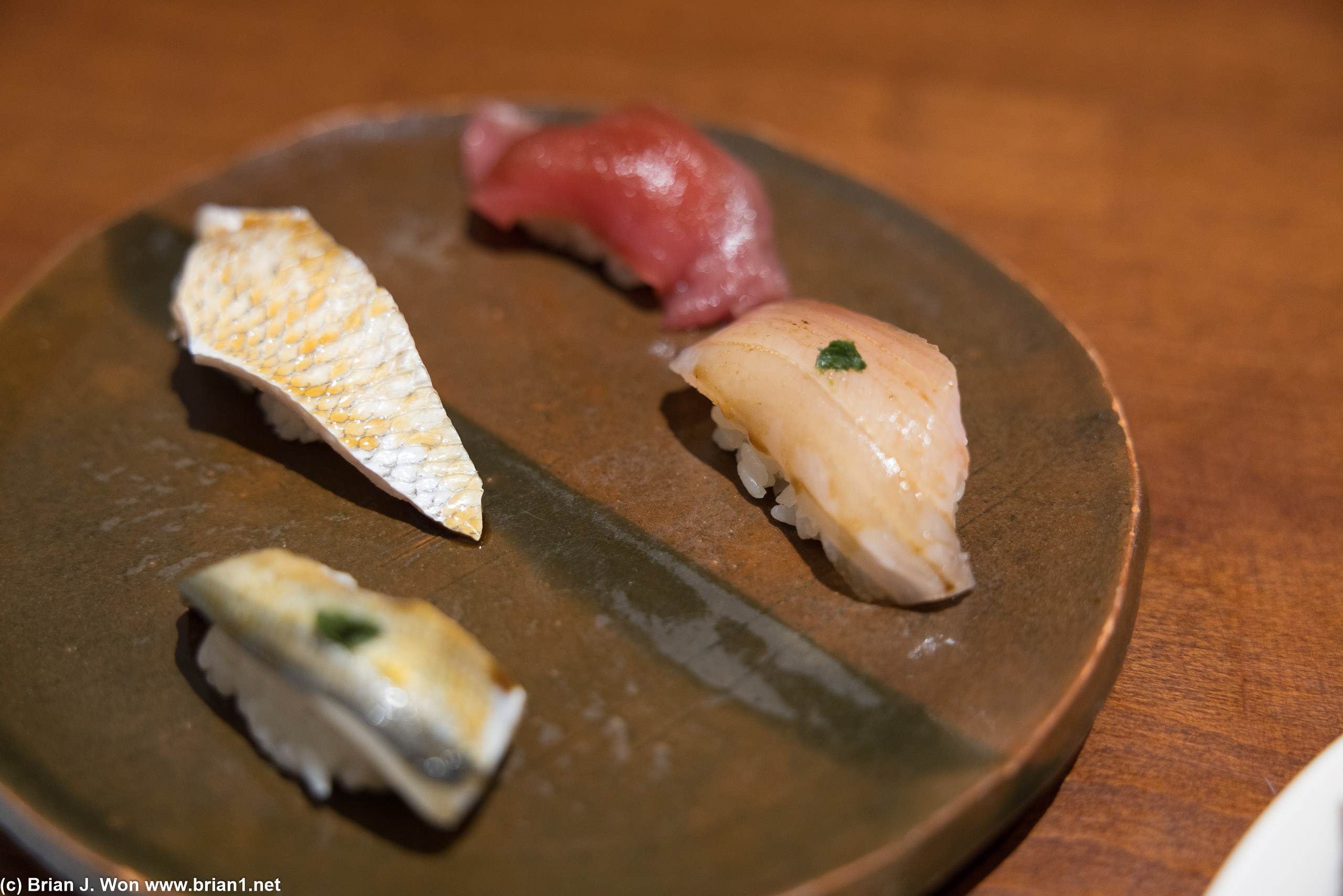 Kasugo (young sea bream) at left, kinmedai (golden eye snapper) at right.