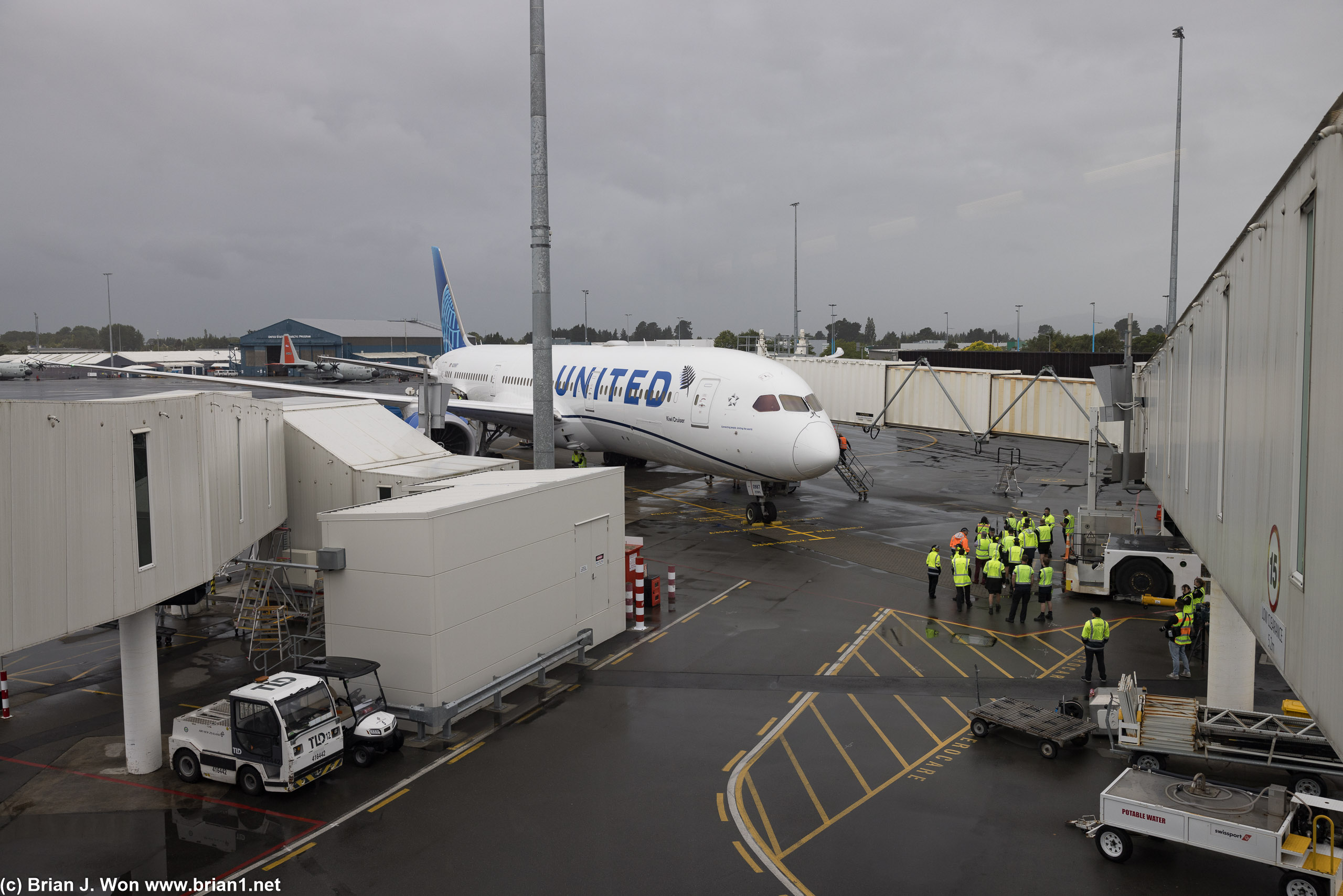 N28987 as UA 730, SFO-CHC inaugural, arrived in Christchurch, New Zealand.