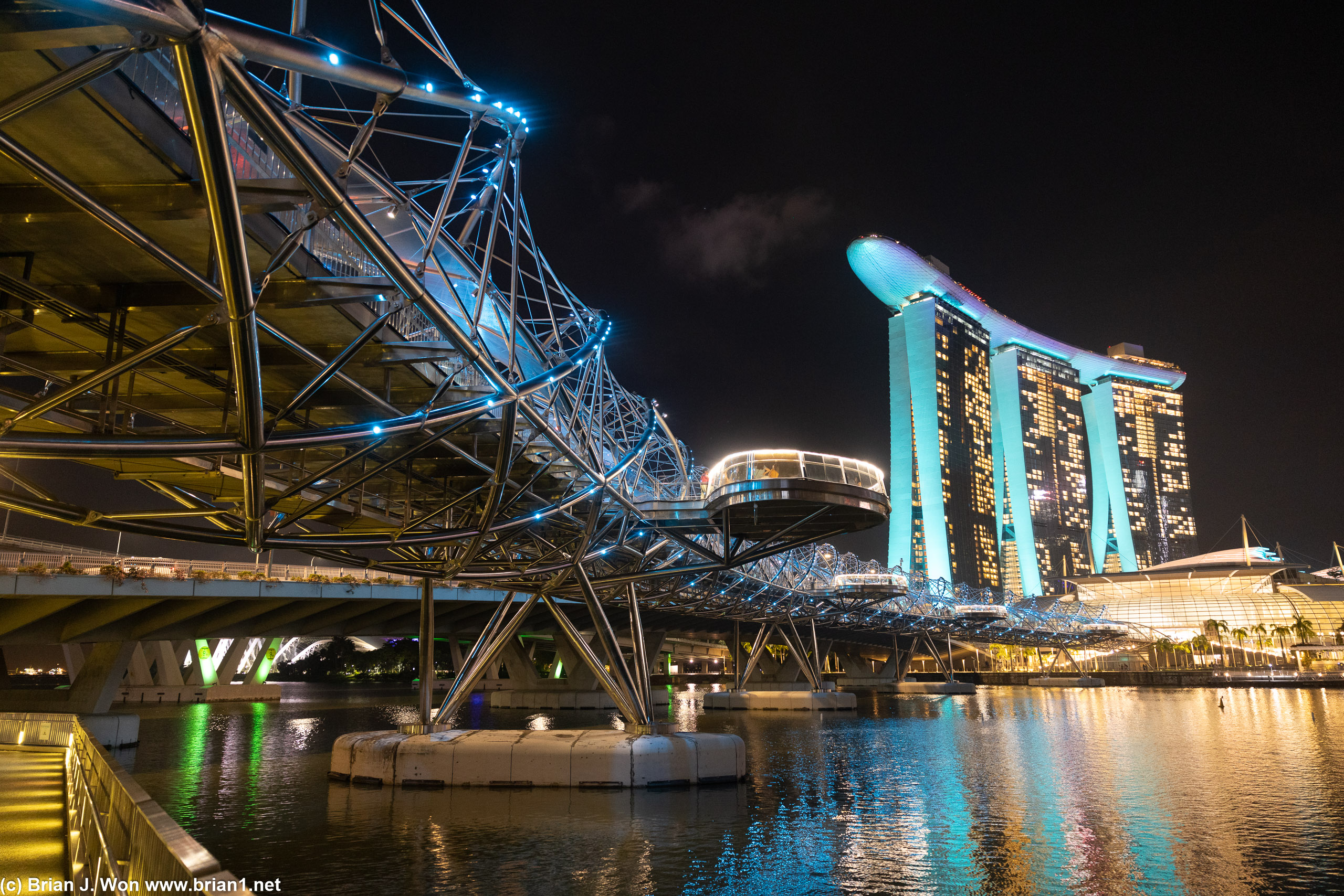 Closer to water level, the classic shot of the Helix Bridge and Marina Bay Sands has a bit different flavor.