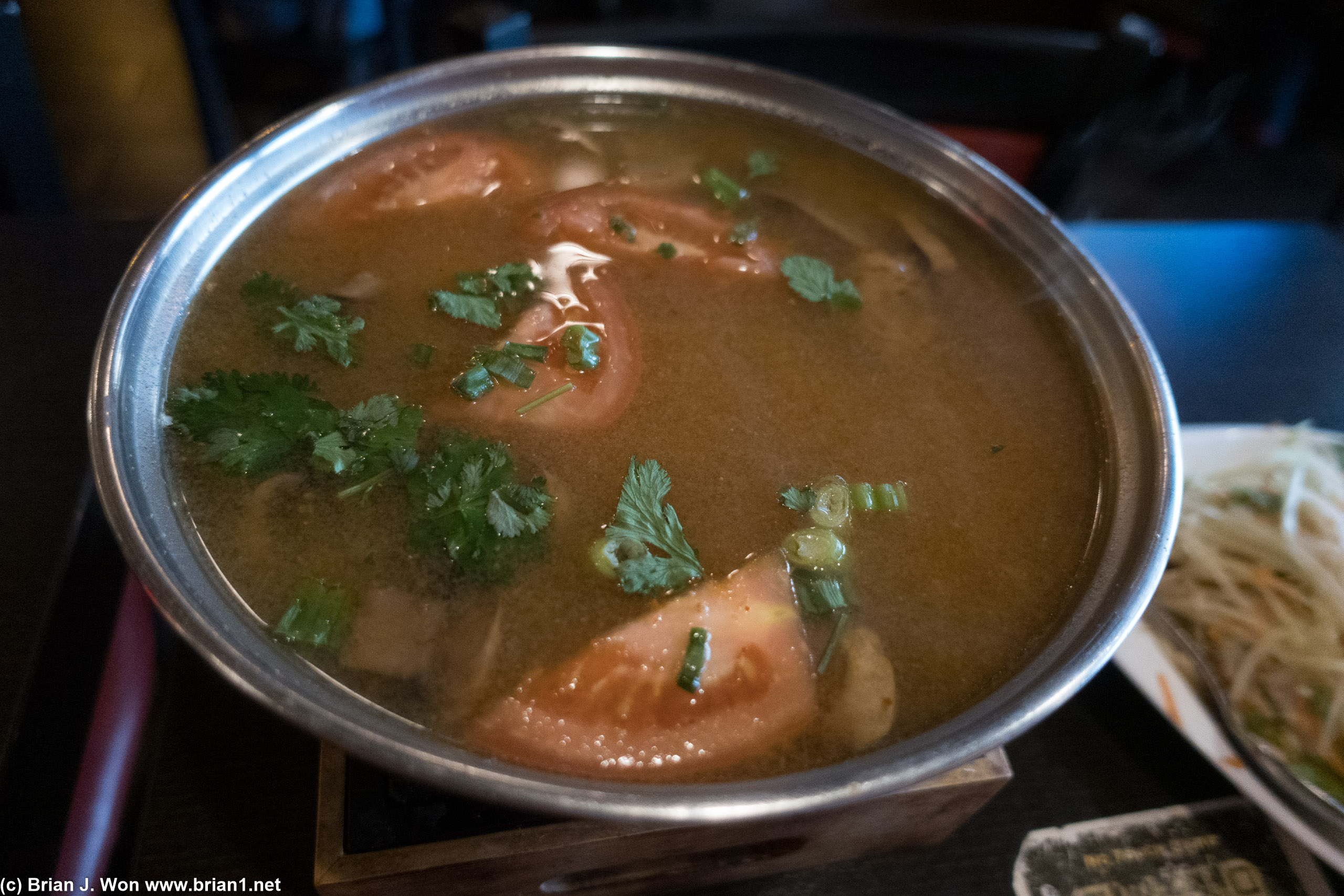 Tom yum soup with shrimp, large.