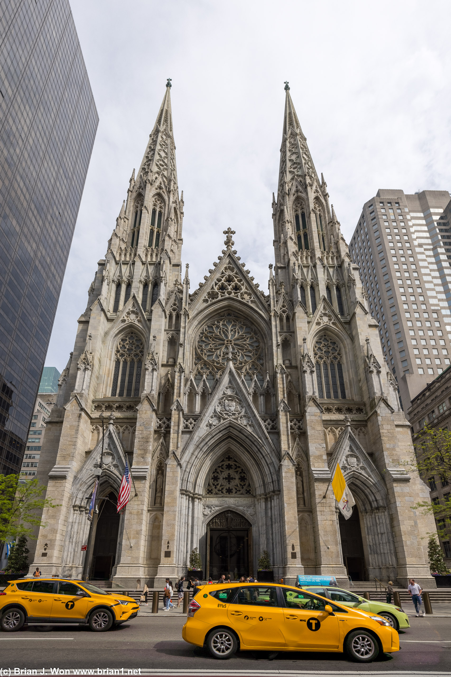 15mm + parallax correction of the Saint Thomas Church.