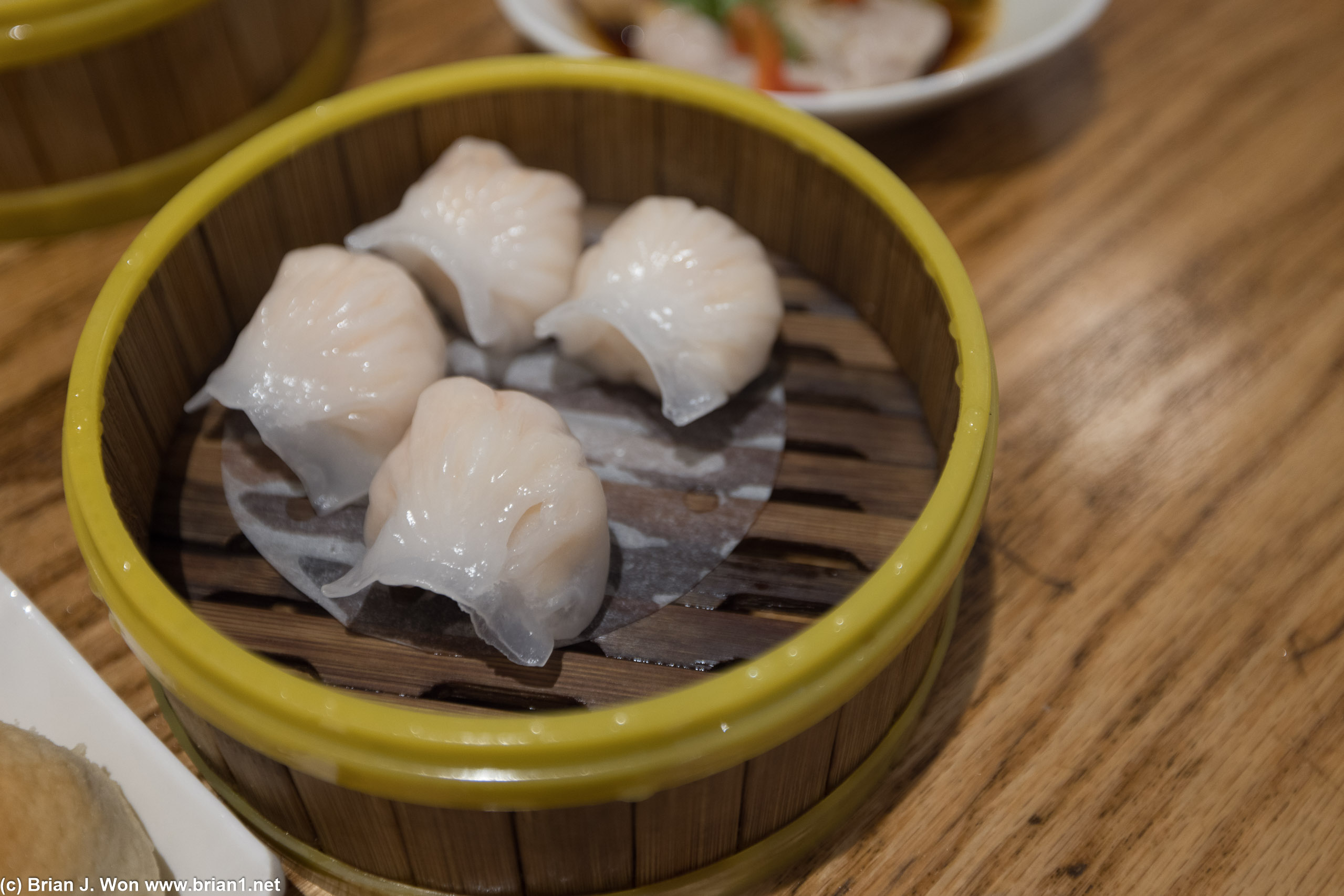 Har gow were dainty, Hong Kong sized, but not bad.