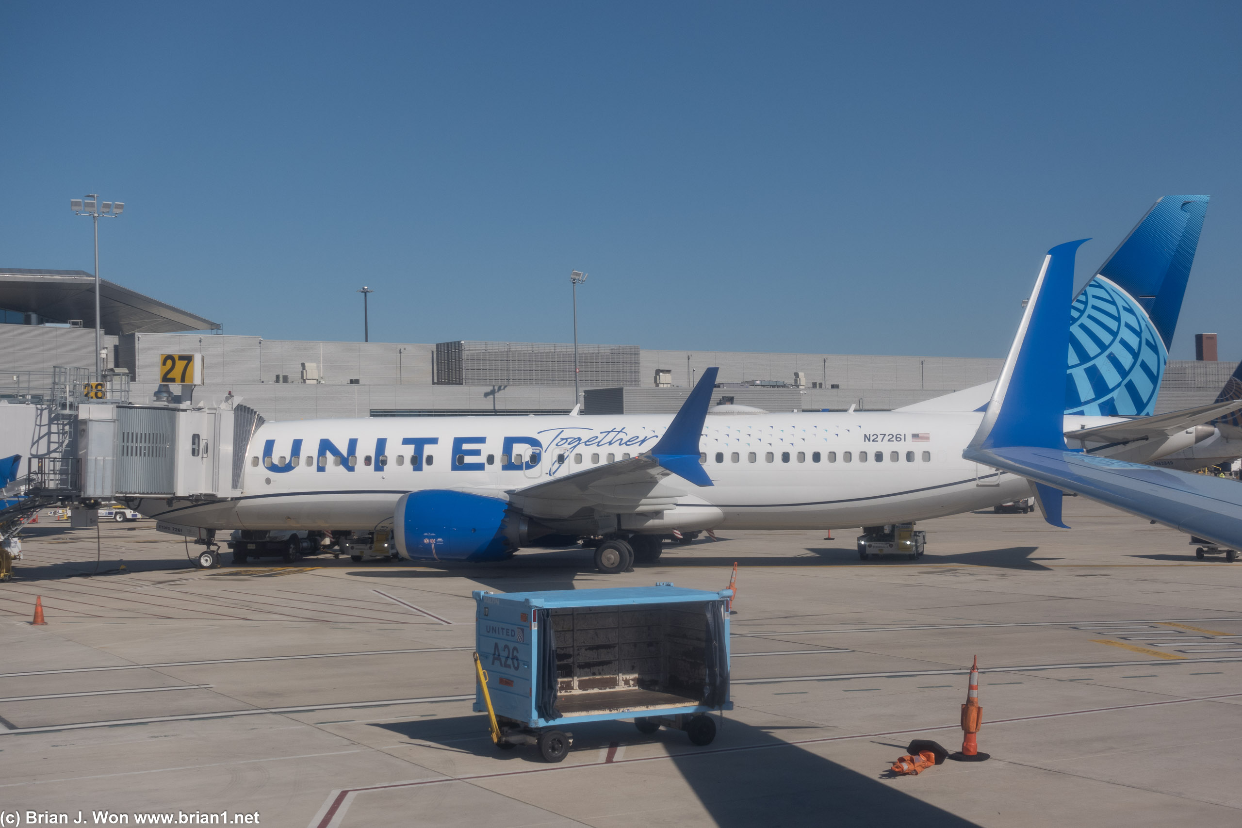 N27261, Boeing 737 MAX 8 in "United Together" livery.