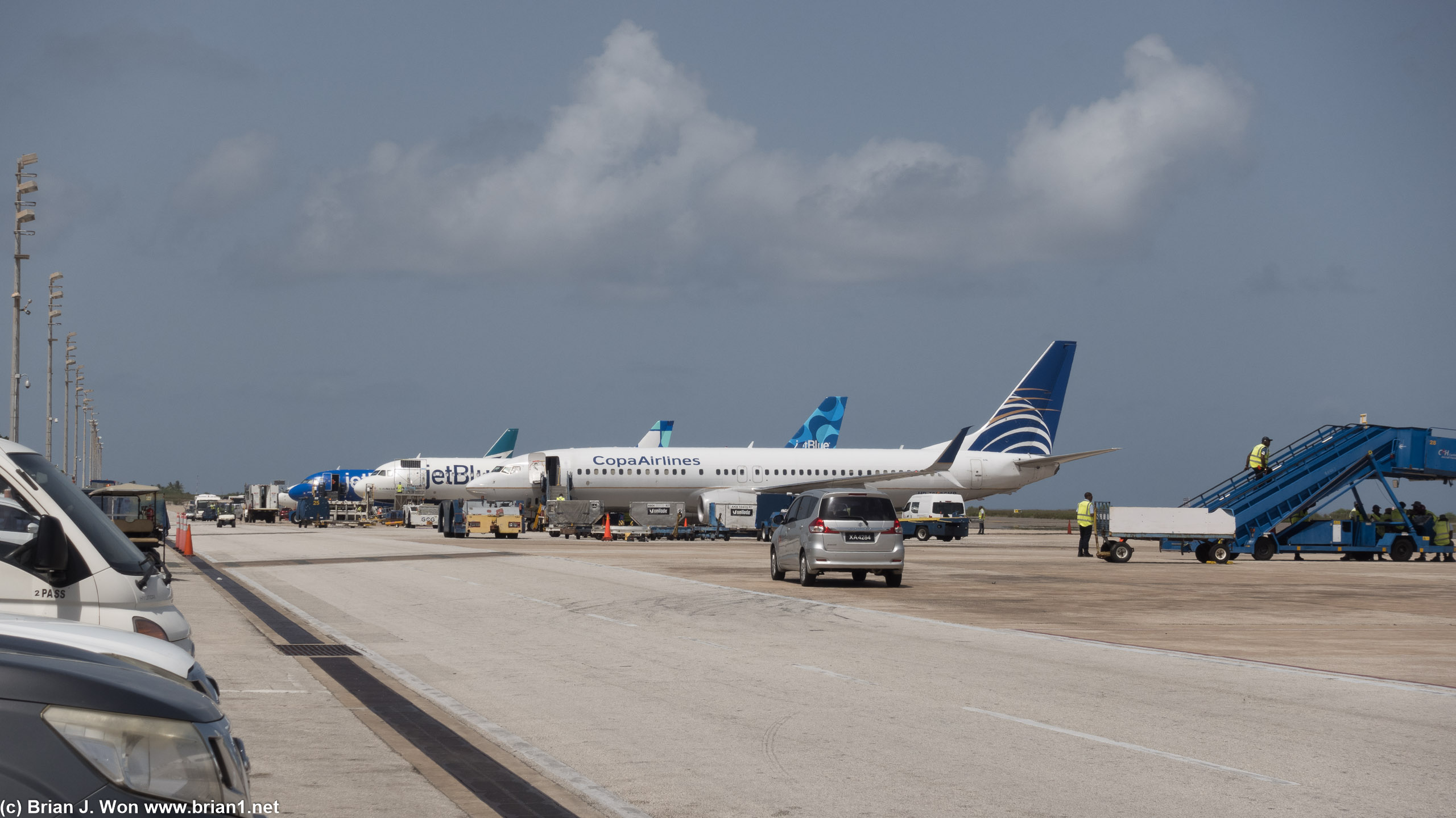 Copa and JetBlue narrowbodies.