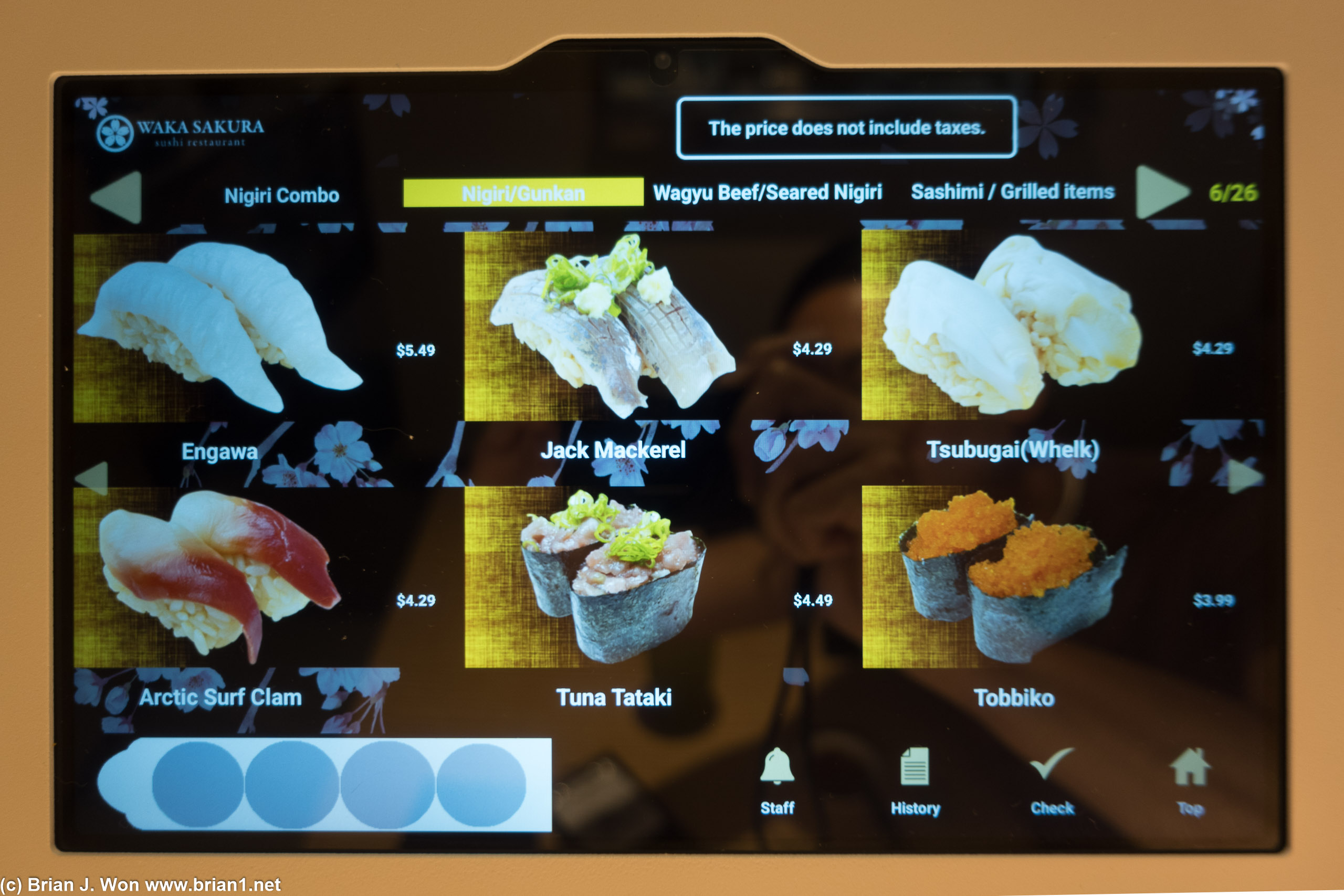 Engawa (flounder fin), arctic surf clam (hokkigai), and tsubugai (whelk) are not common at local conveyor belt places.