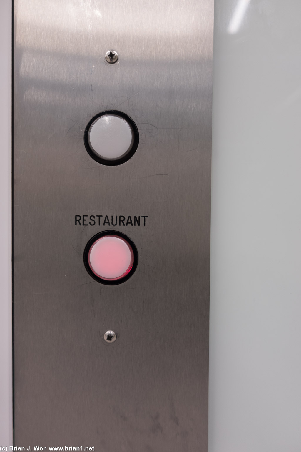 Even the elevator just says restaurant.