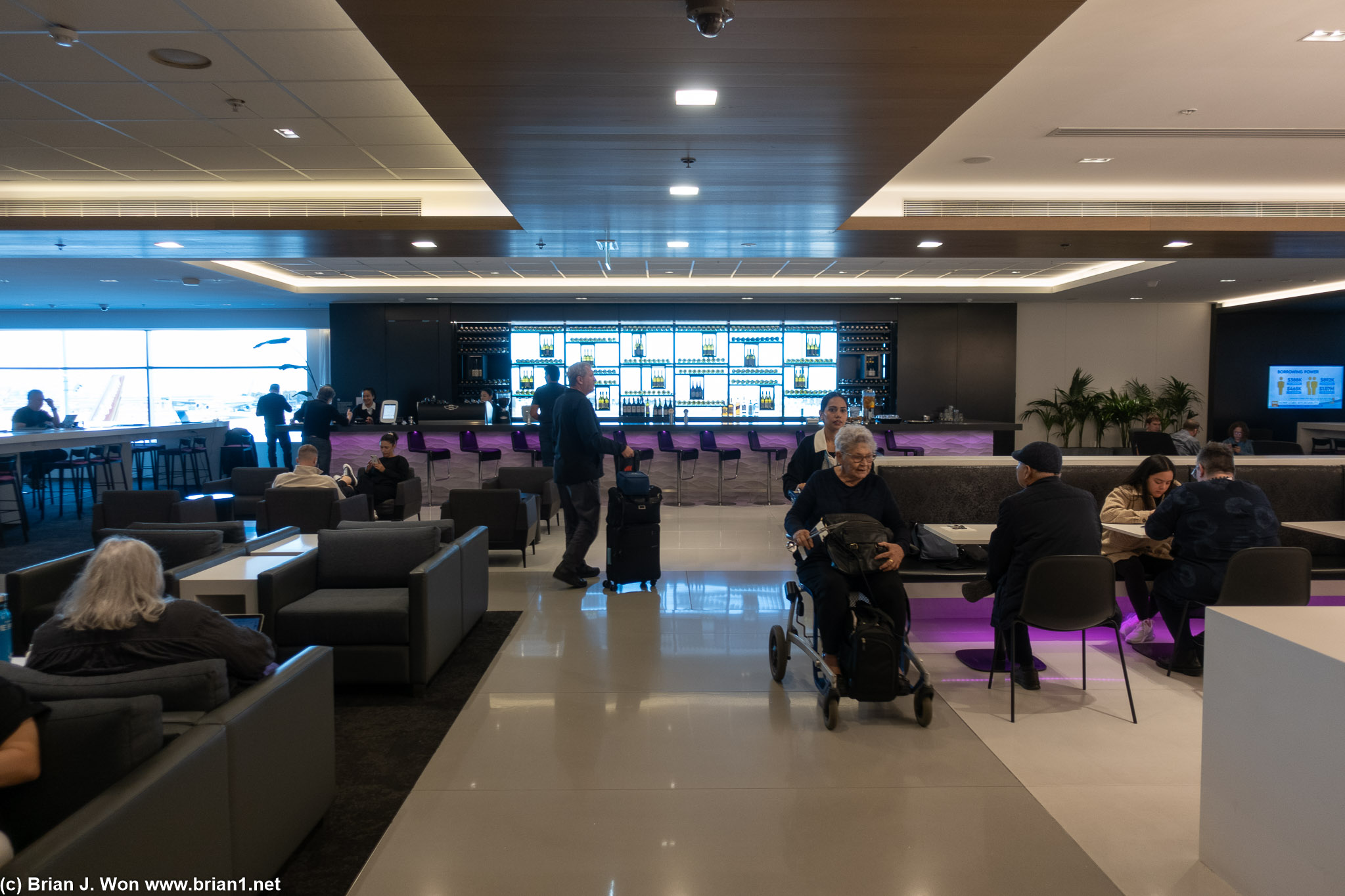 Air New Zealand Lounge hasn't changed.