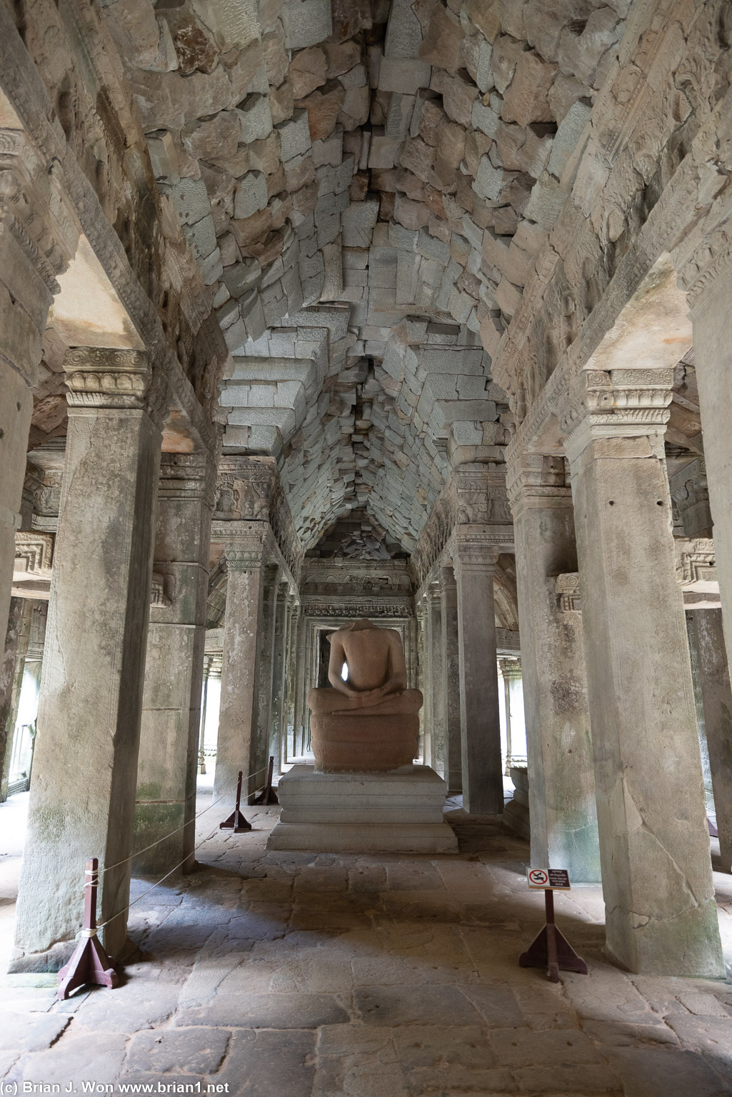 Central hallway with a large Buddha.