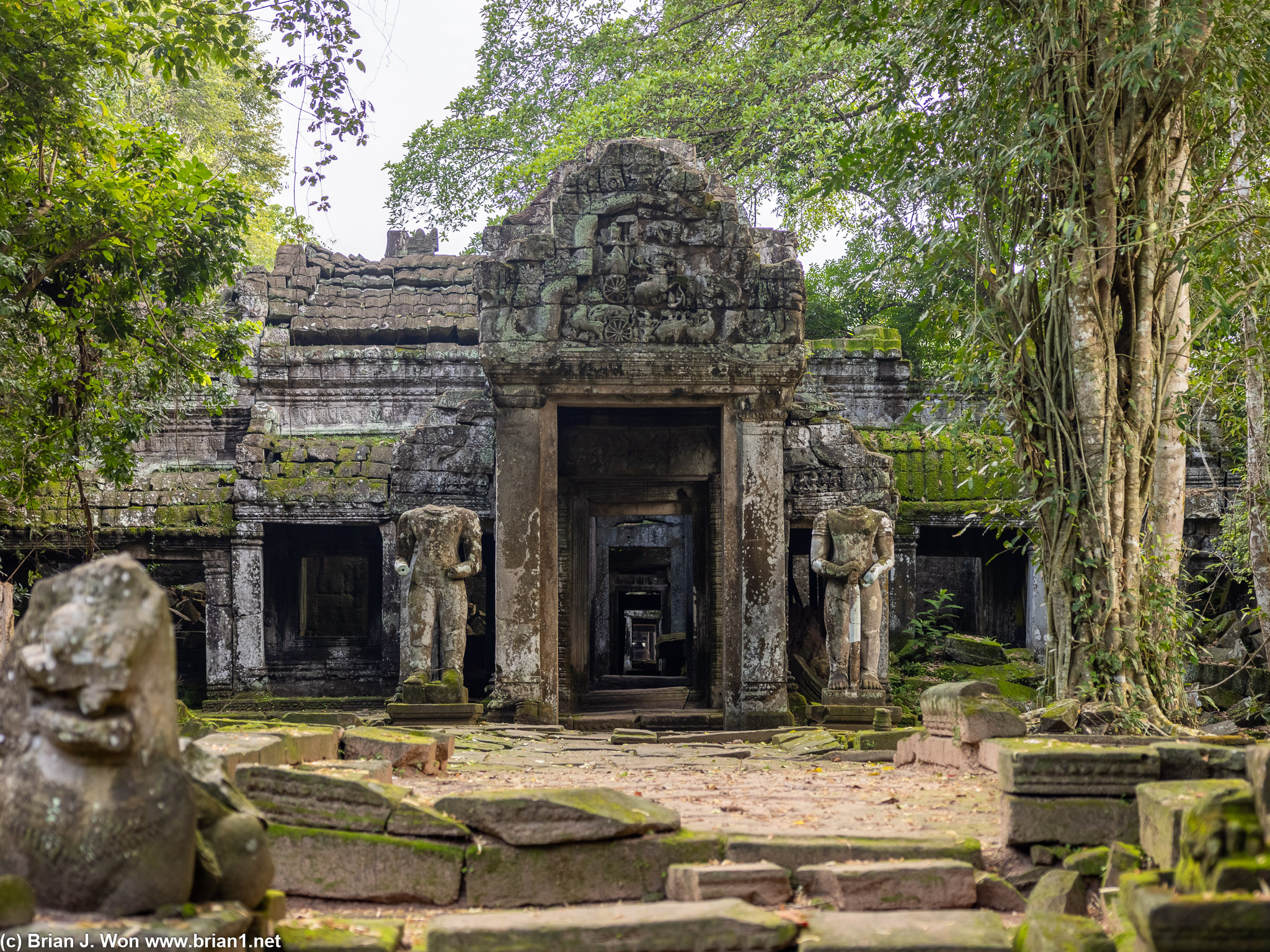 Southern entrance, the guardian dvarapalas missing their heads.