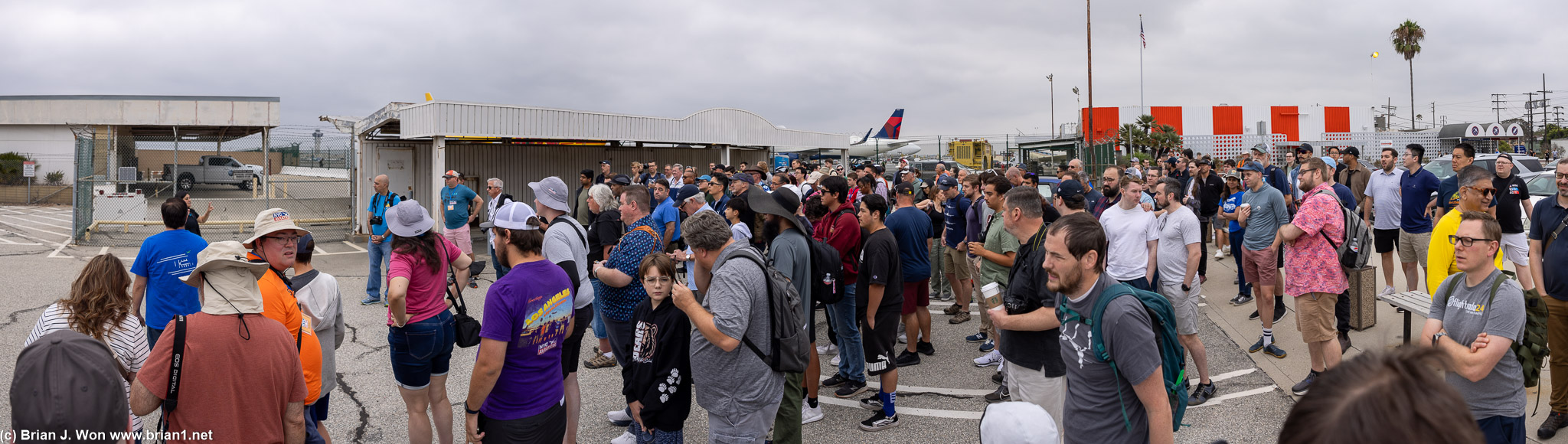 Big crowd for Crankyflier Dorkfest LAX Ramp Visit.