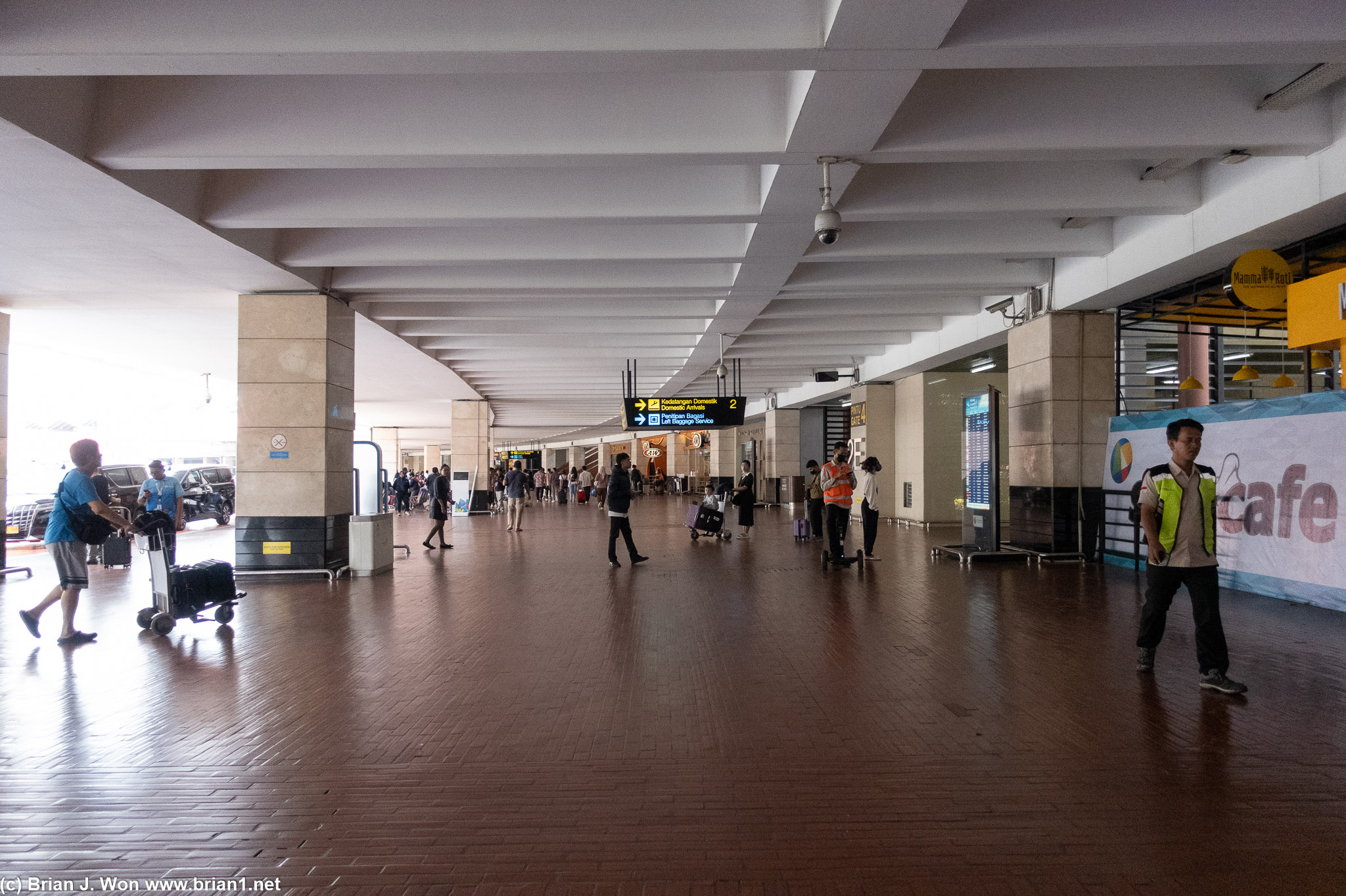 Terminal 2 arrivals.