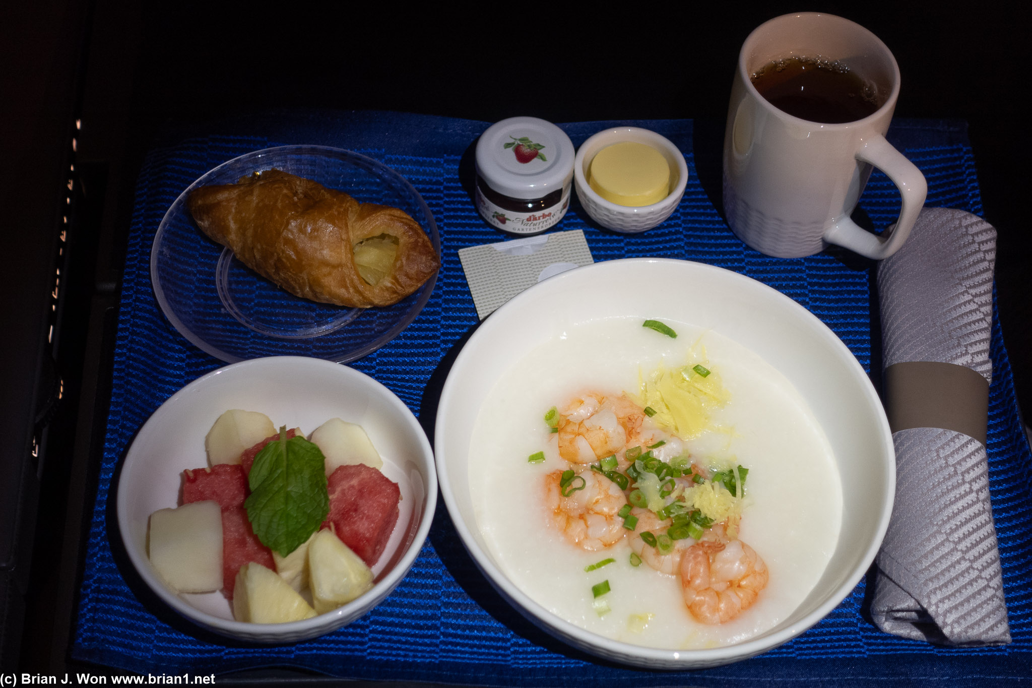 Pre-arrival shrimp congee is always good.