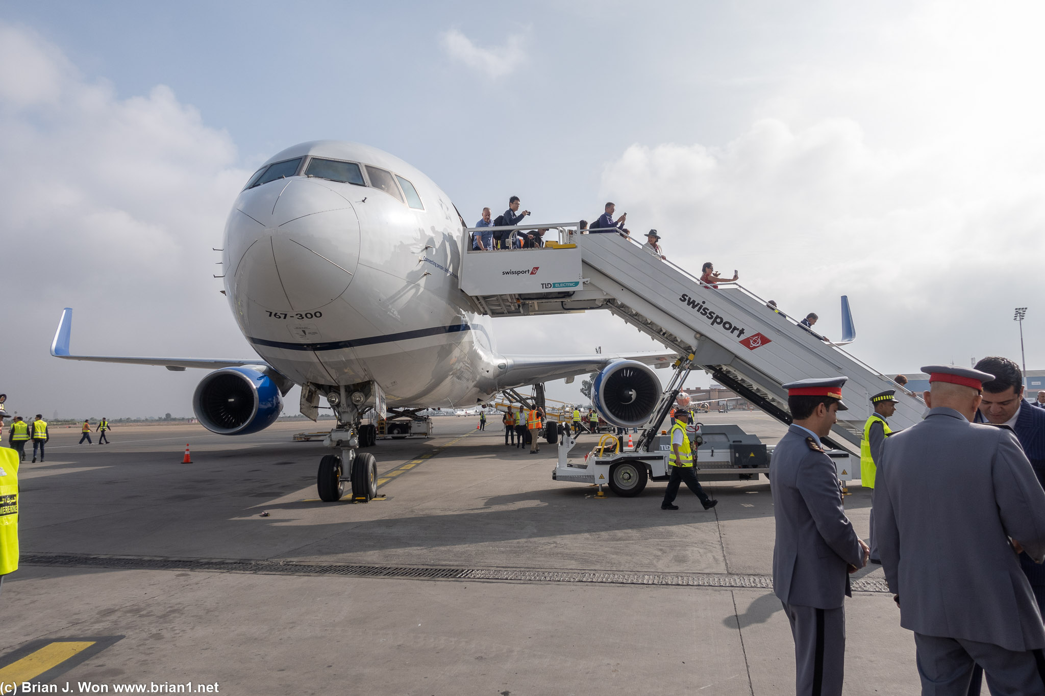 N665UA, a high-J (46 business class seats) configured 767-300ER, without my ugly mug in the way.