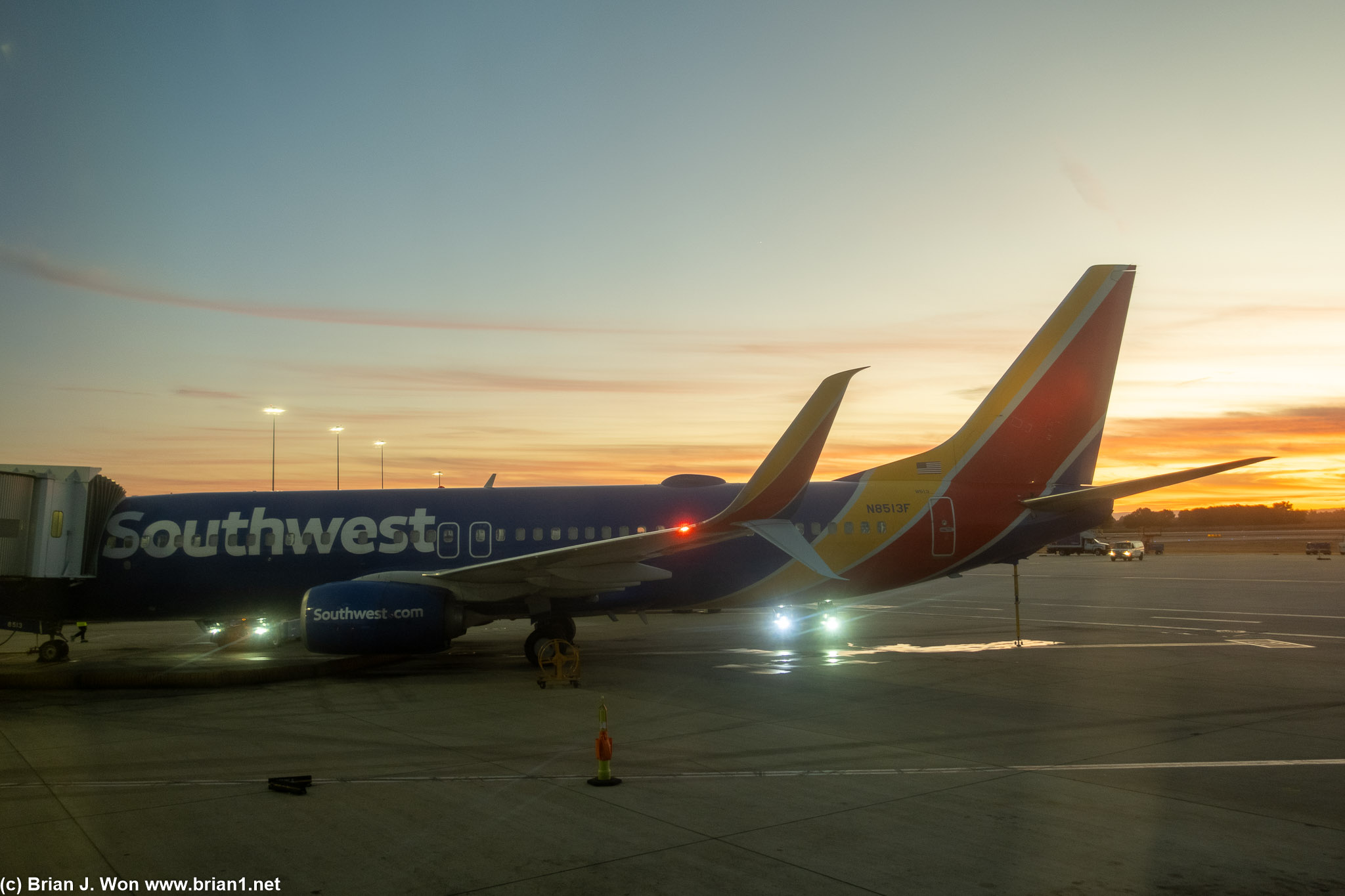 Sunset over N8513F, a Southwest 737-700.