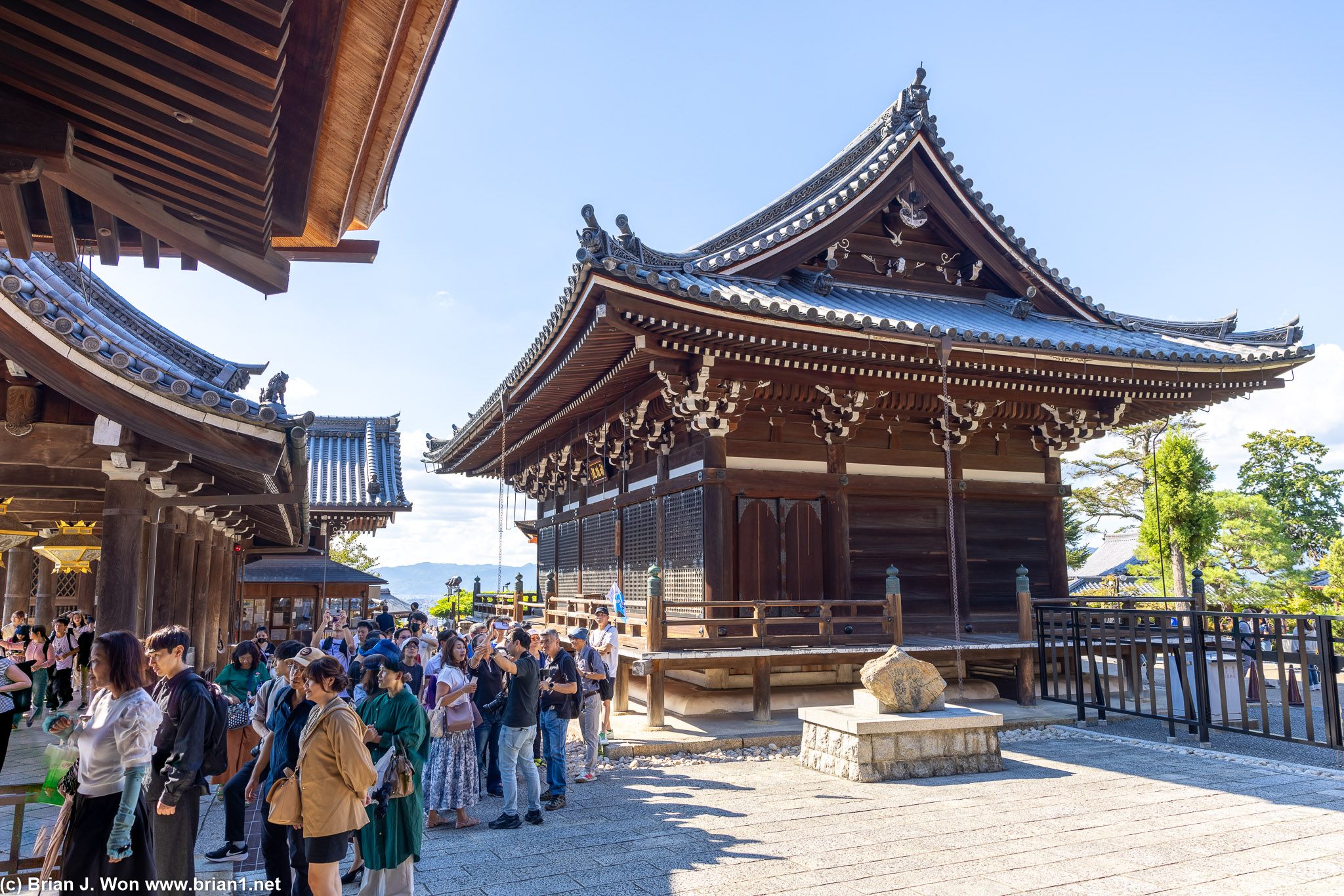 More lines to get into the temple proper.