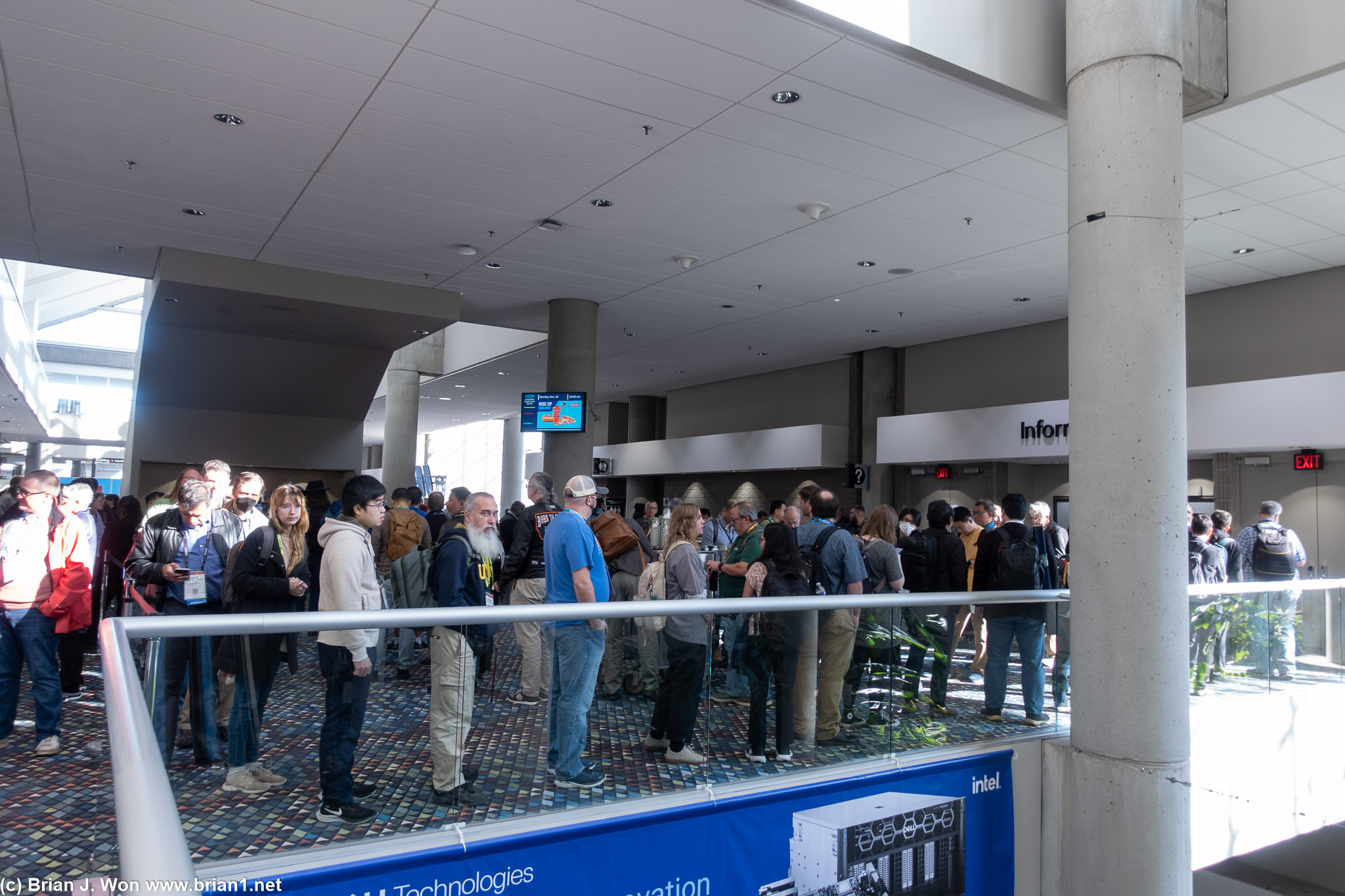 Long lines for food and drink at breaks.