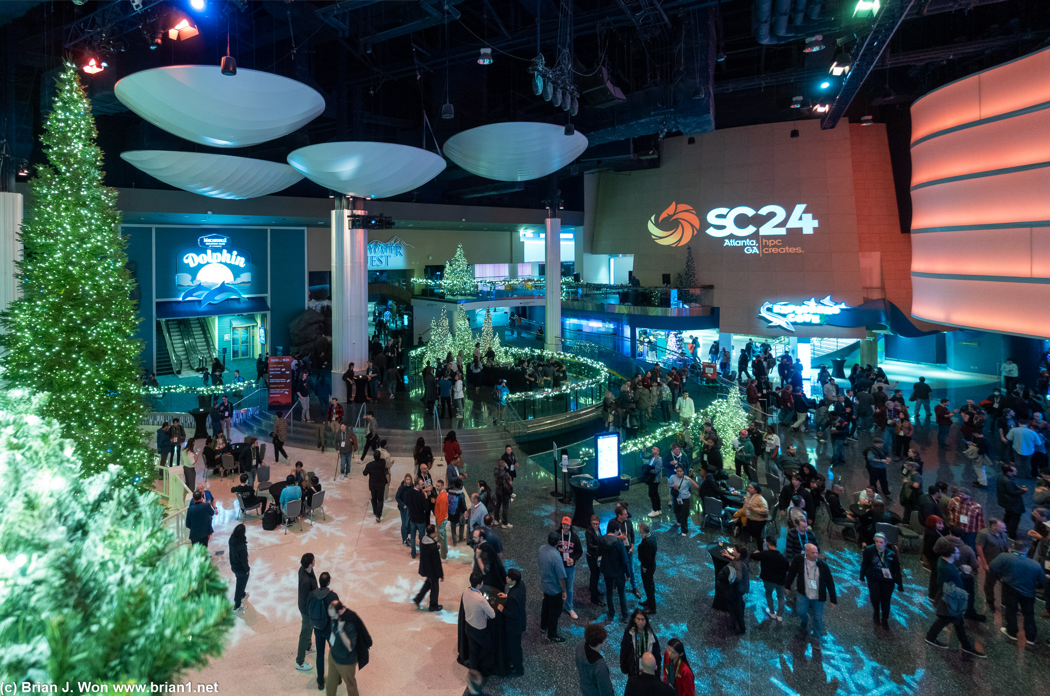 Georgia Aquarium fully done up for Christmas.