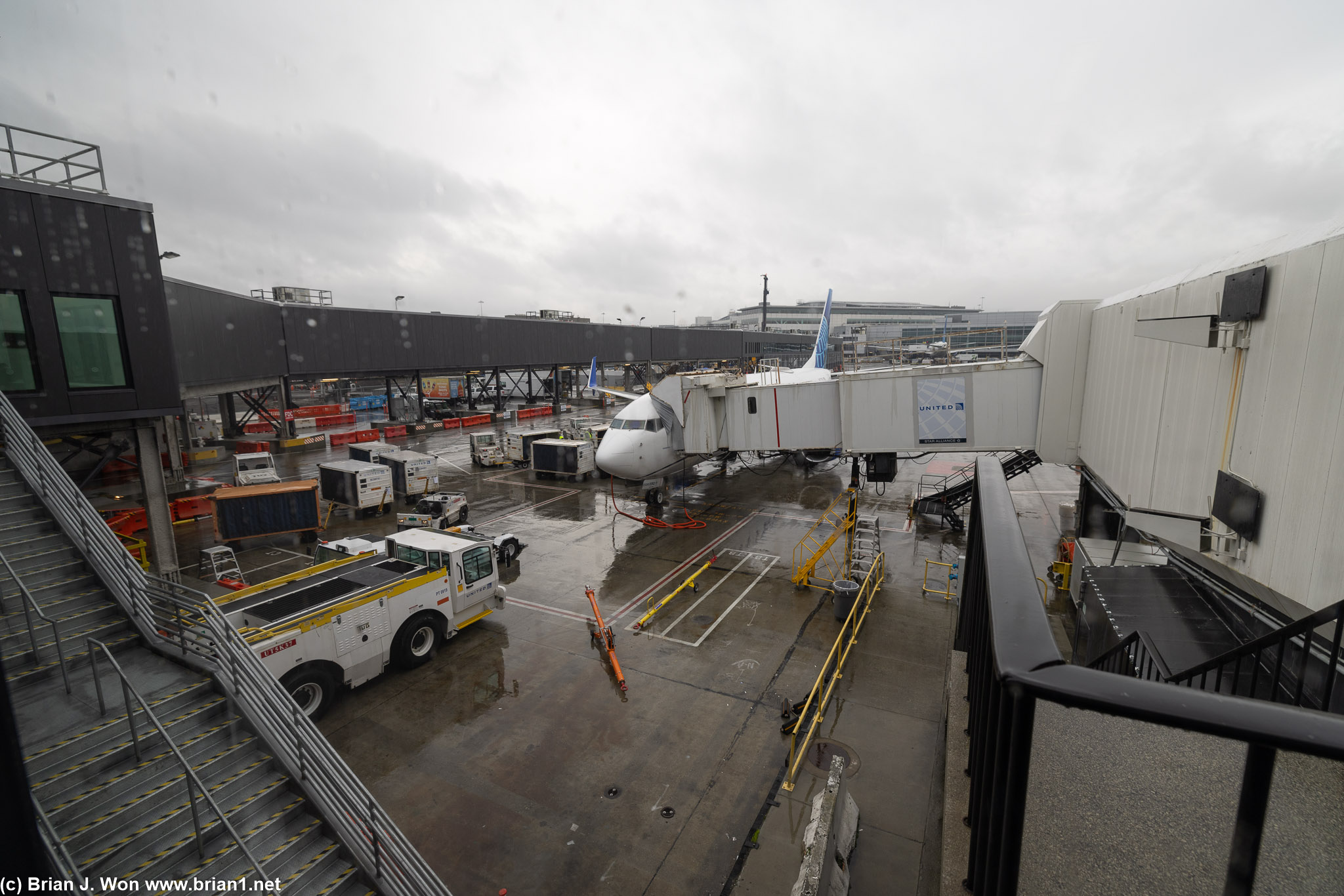 United 565 arrived at San Francisco International Airport.