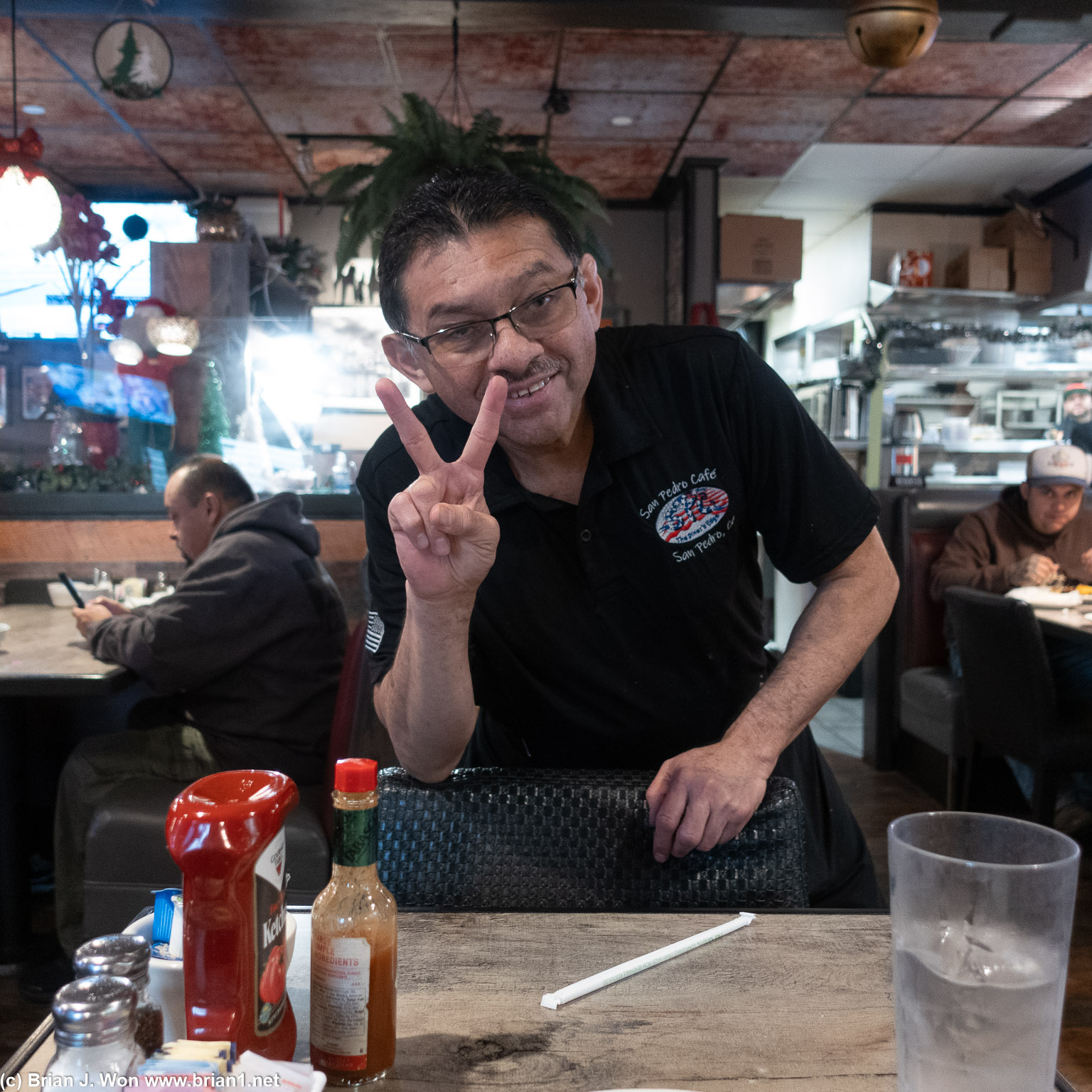 Ramon, today's waiter. (forgive the plant growing out of his head).