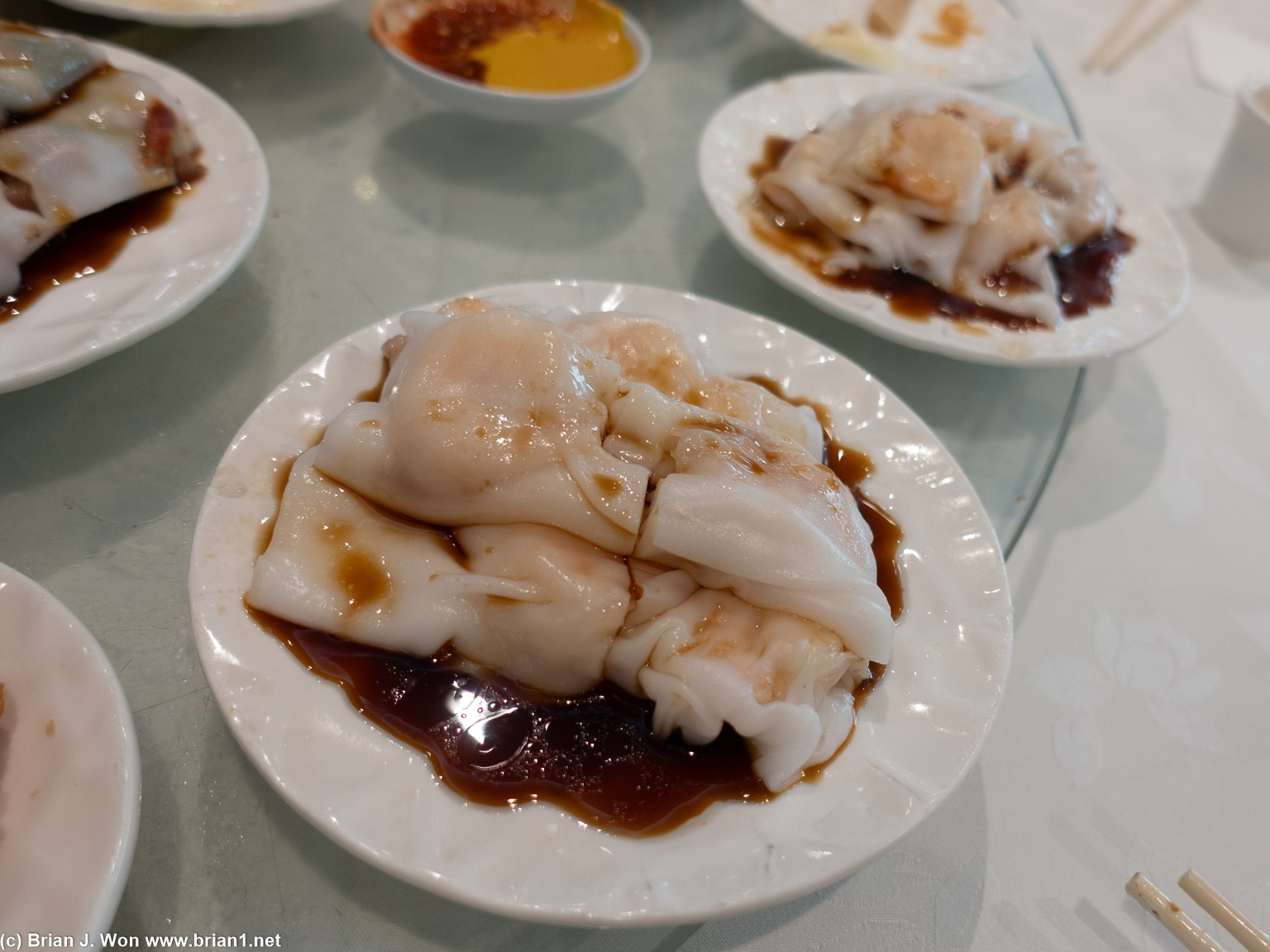 Har cheung fun (shrimp rice noodle roll).