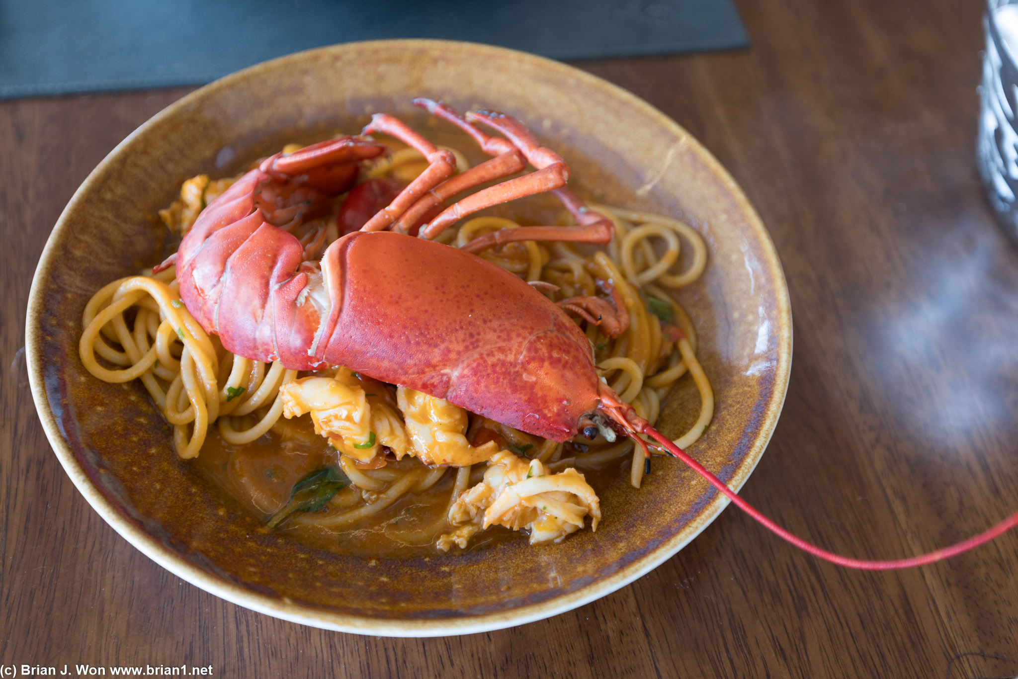 Spaghetti and lobster was sad. Pasta tasted like it was from a box. 30 minute wait for this.