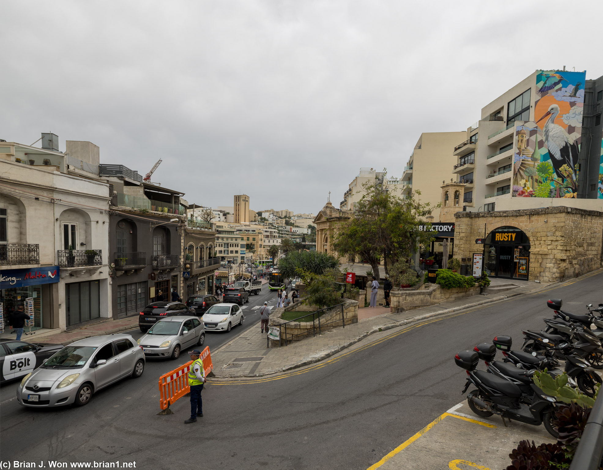 Maltese streets are narrow.