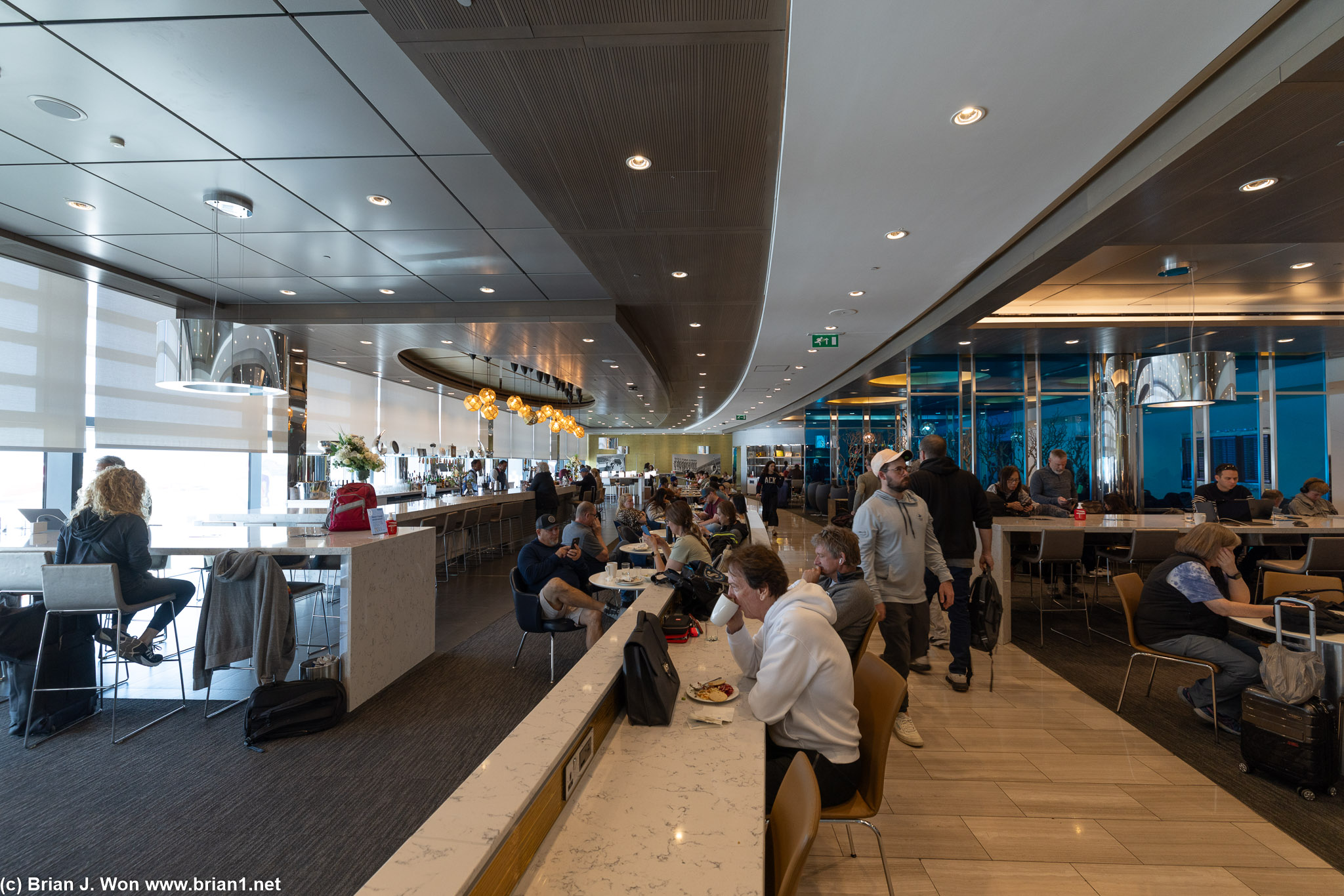 United Club hasn't changed much.