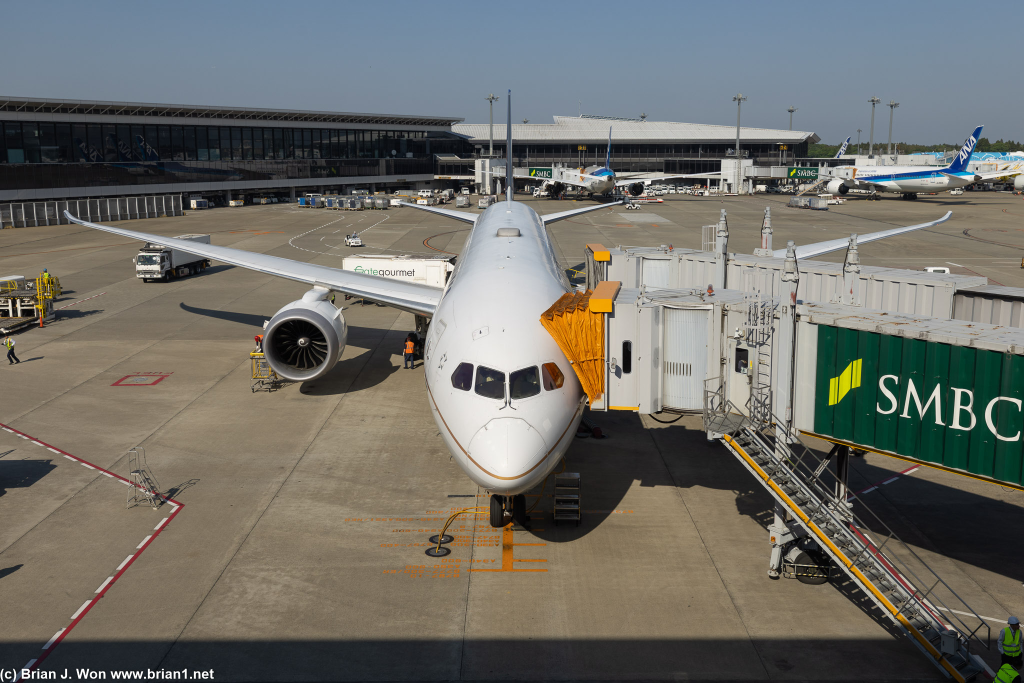 N26952 arrived at Narita International Airport.