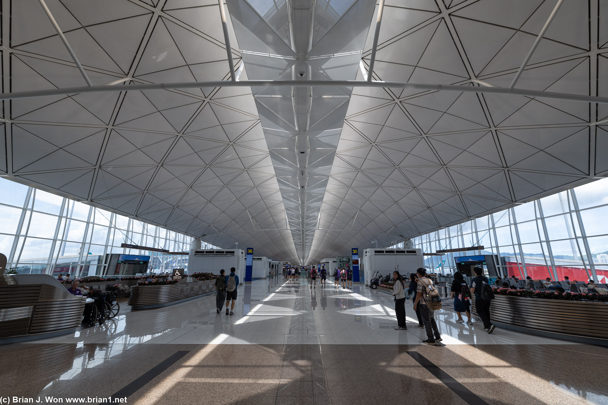 Main spine of Terminal 1 at Hong Kong International Airport.