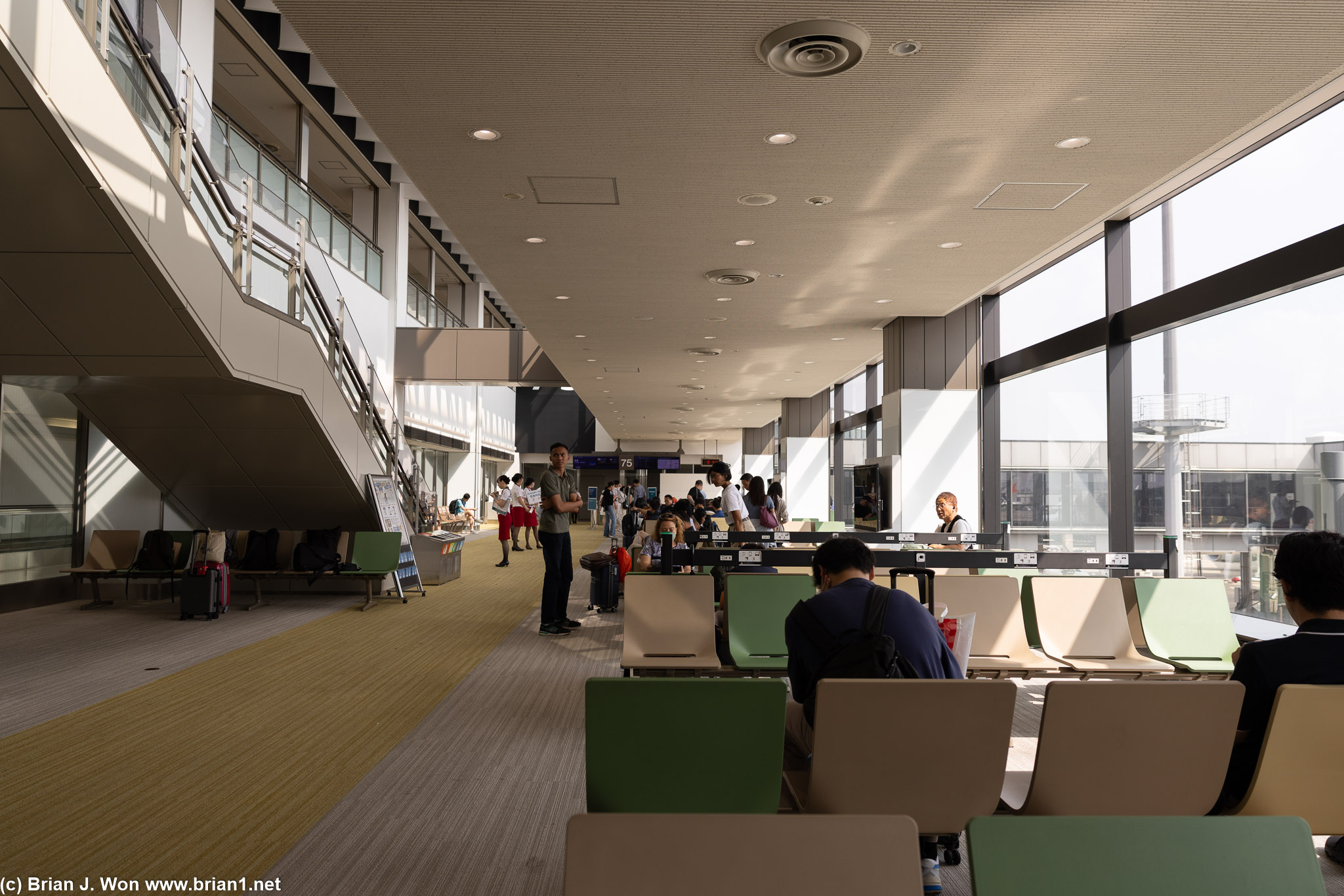Kind of reminds me of the gate areas at SFO's international terminal.