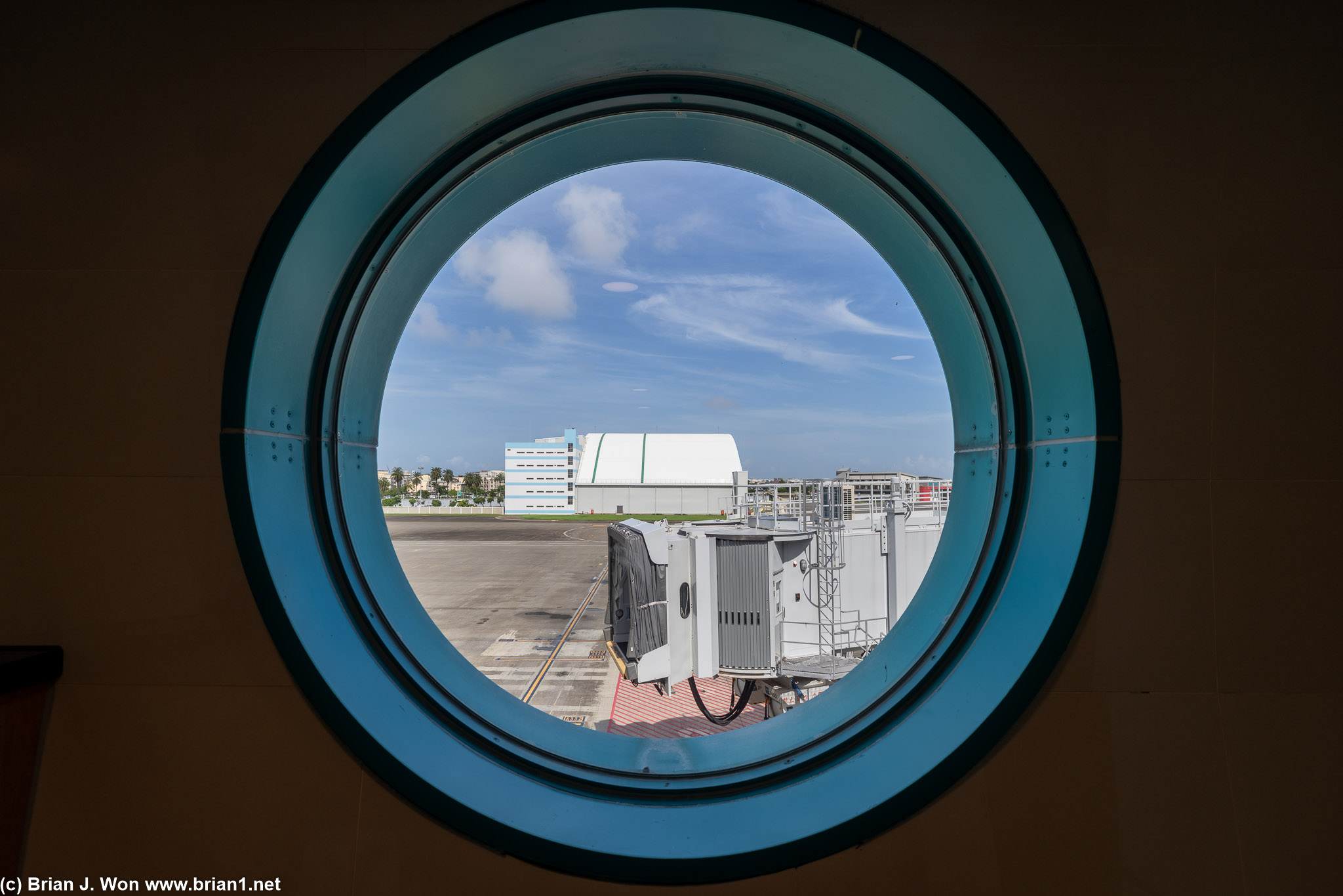 Cool portal window. Sadly no airplane.