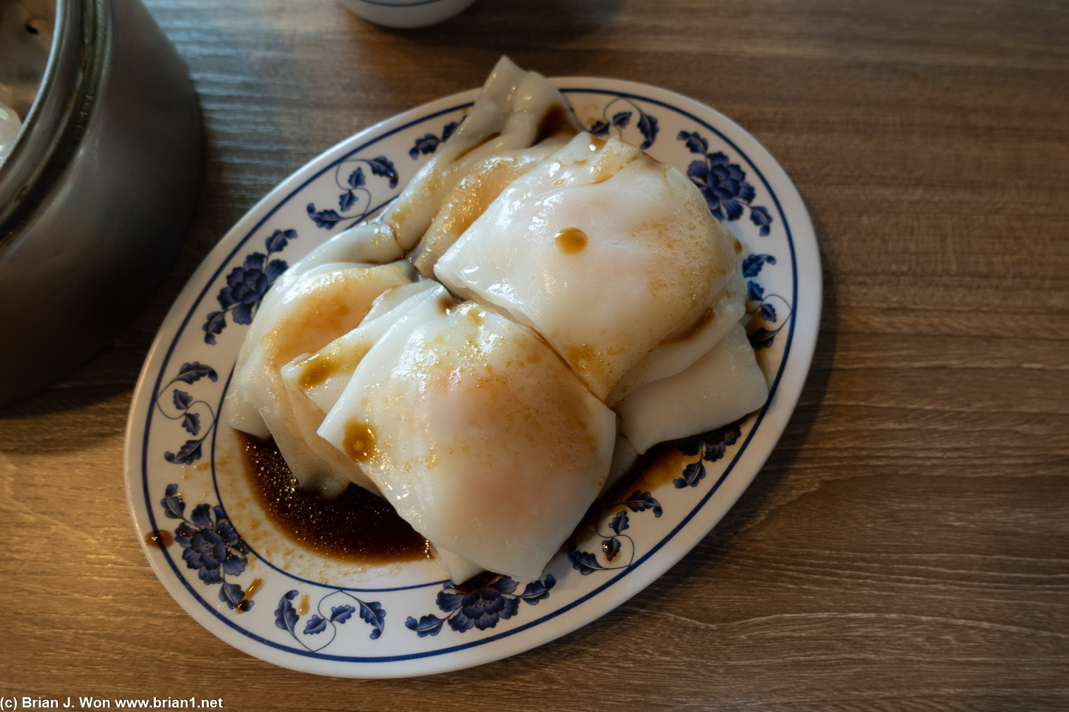 Har cheung fun (shrimp rice noodle roll) skins way too thick as well.
