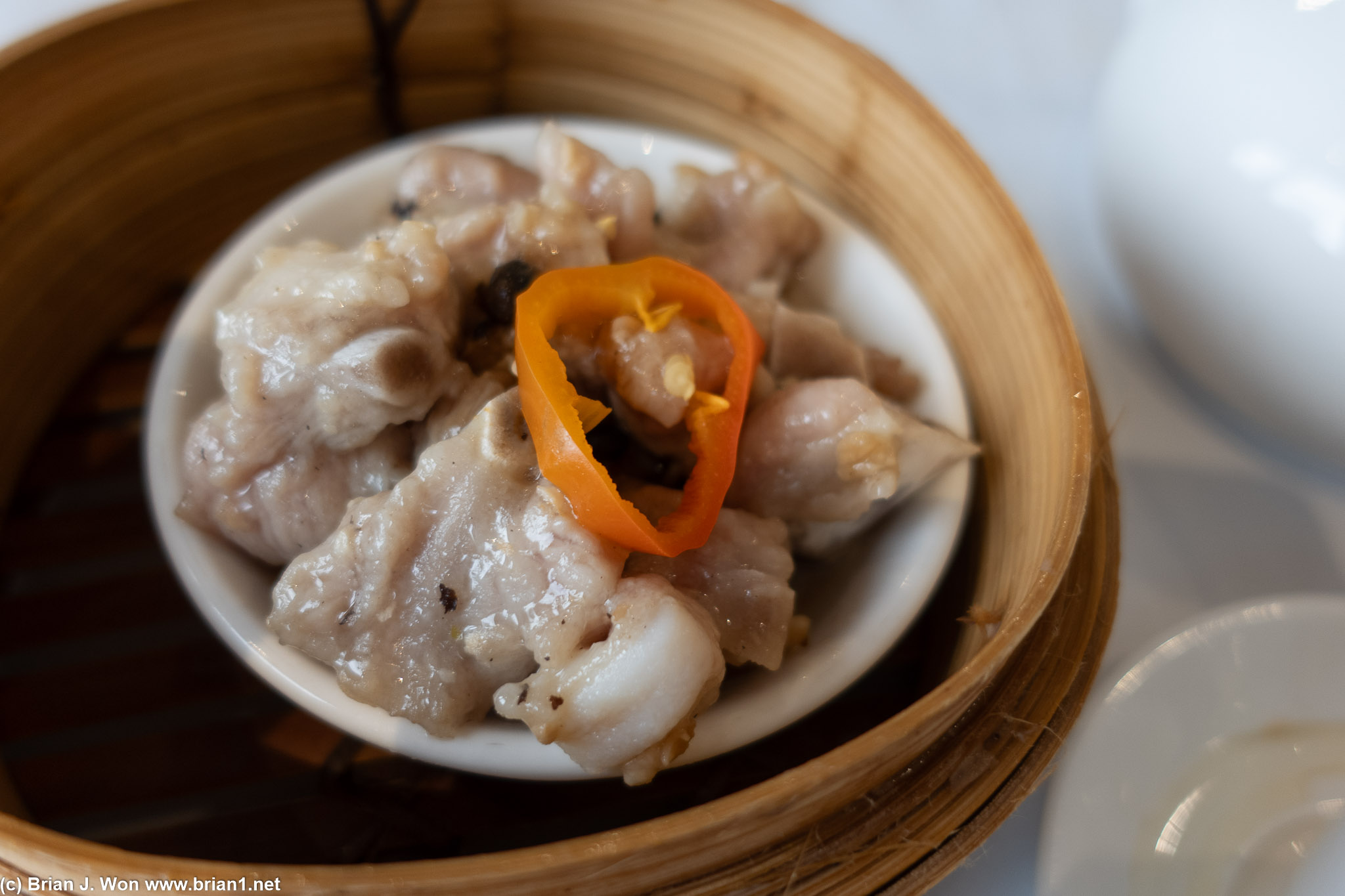 Pai gut (pork spareribs) were solid.