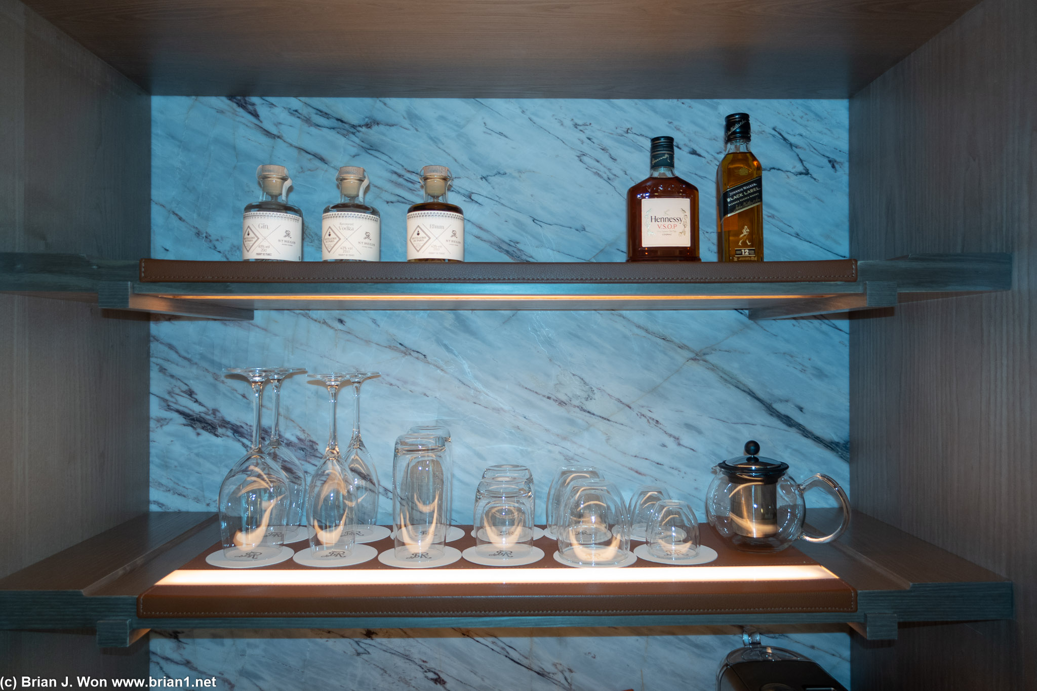 Cabinet and bar.