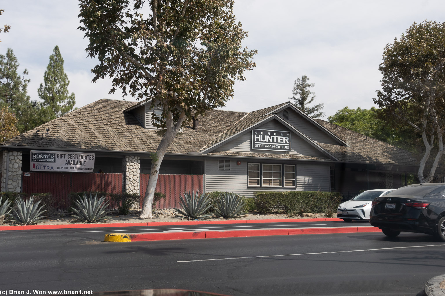 Hungry Hunter Steakhouse still exists?