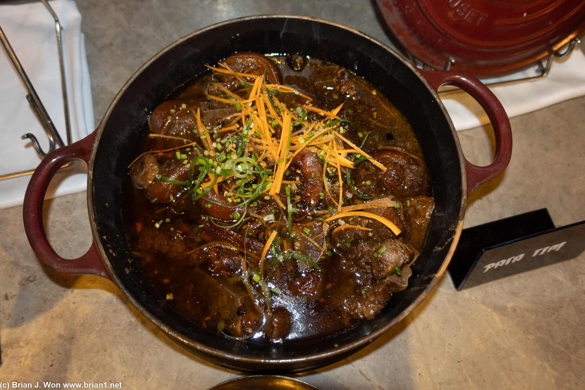 Pata tim (pork).